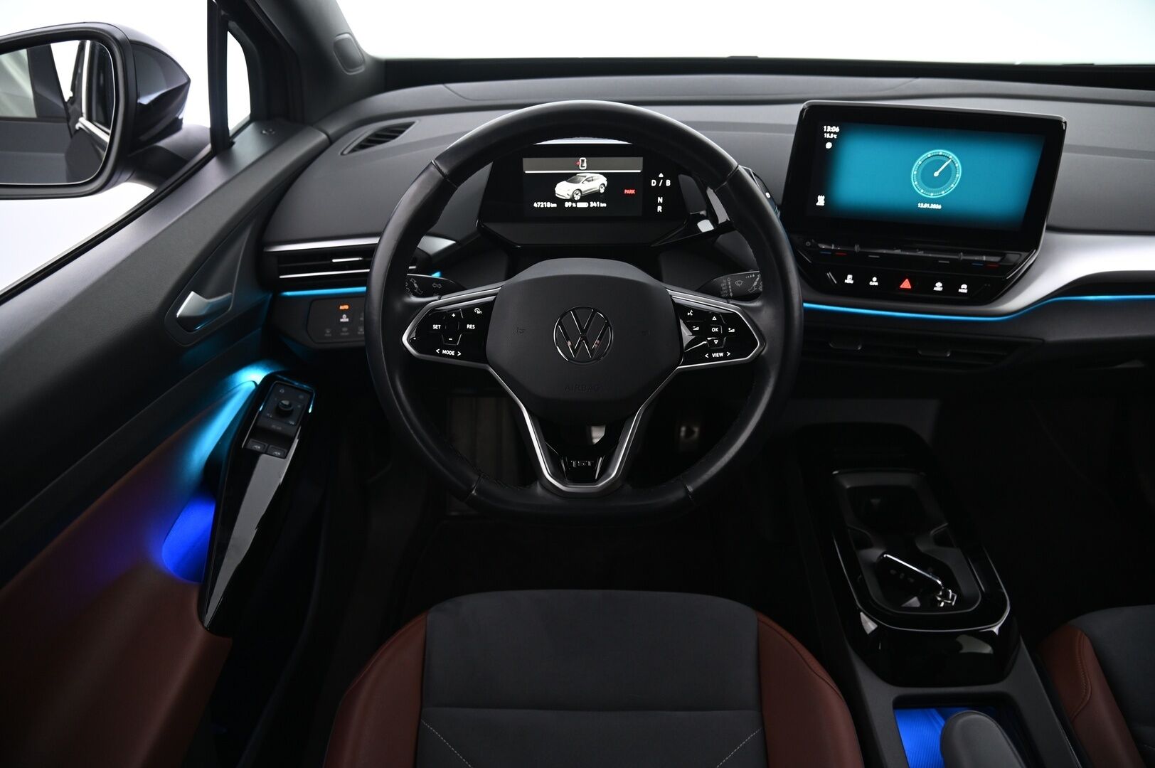 Volkswagen ID.4 2021 PRO 150 KW *ACC / LED-valot / Seisontalämmitys / Digimittaristo / Navi / P-Kamera* - *Juuri saapunut! / Tutkat / Ambient-Light / Puolinahka / Ratinlämmitys / 2X renkaat / AndroidAuto / AppleCarPlay / Mirrorlink*