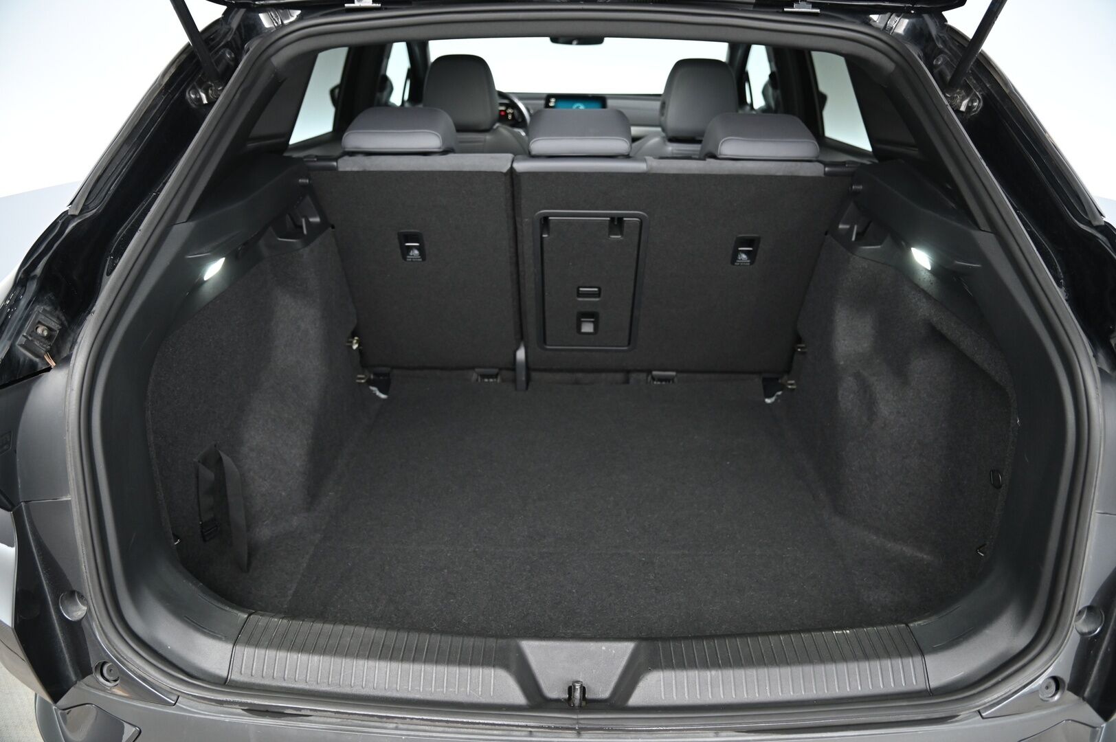 Volkswagen ID.4 2021 PRO 150 KW *ACC / LED-valot / Seisontalämmitys / Digimittaristo / Navi / P-Kamera* - *Juuri saapunut! / Tutkat / Ambient-Light / Puolinahka / Ratinlämmitys / 2X renkaat / AndroidAuto / AppleCarPlay / Mirrorlink*