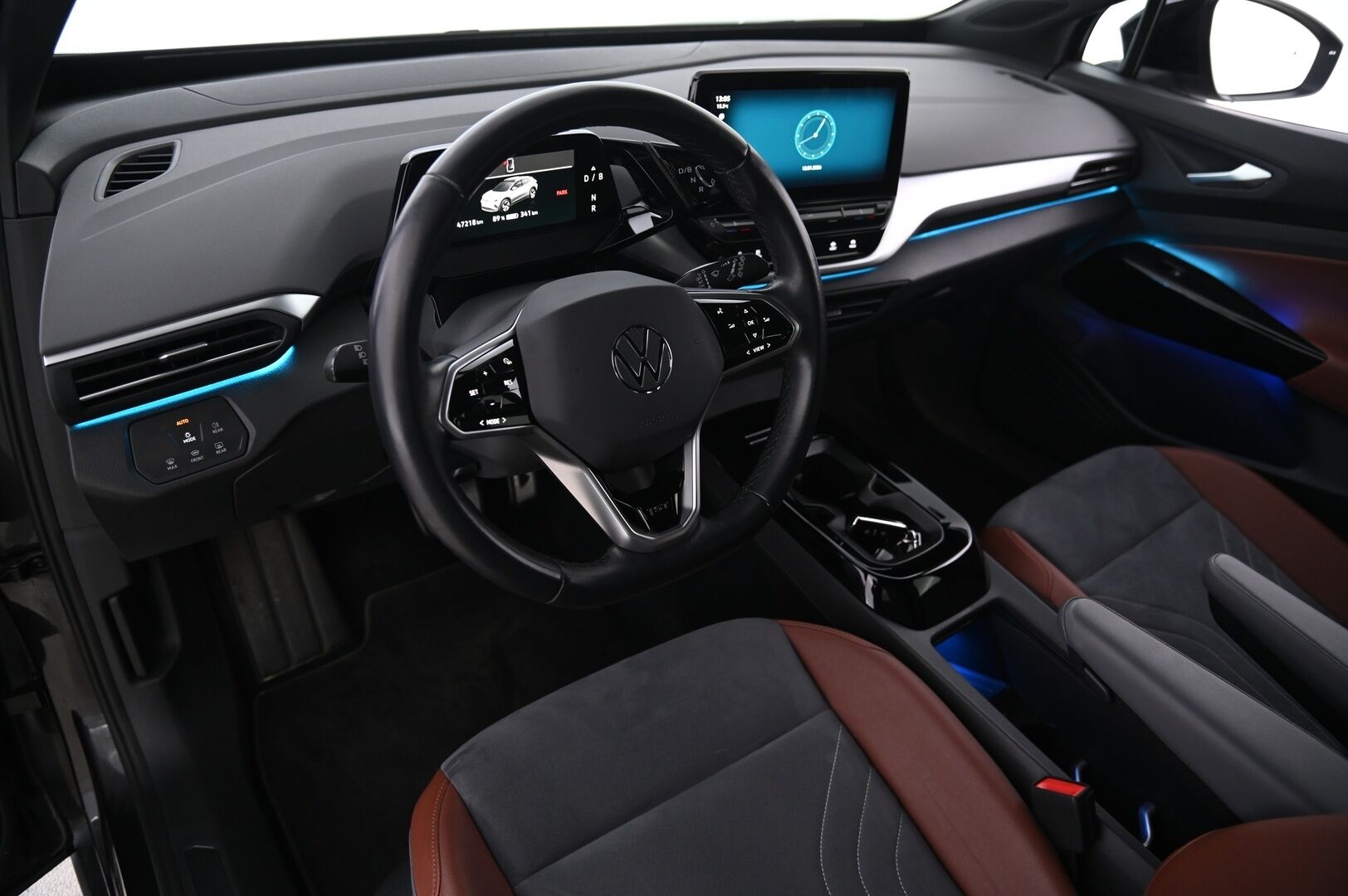 Volkswagen ID.4 2021 PRO 150 KW *ACC / LED-valot / Seisontalämmitys / Digimittaristo / Navi / P-Kamera* - *Juuri saapunut! / Tutkat / Ambient-Light / Puolinahka / Ratinlämmitys / 2X renkaat / AndroidAuto / AppleCarPlay / Mirrorlink*