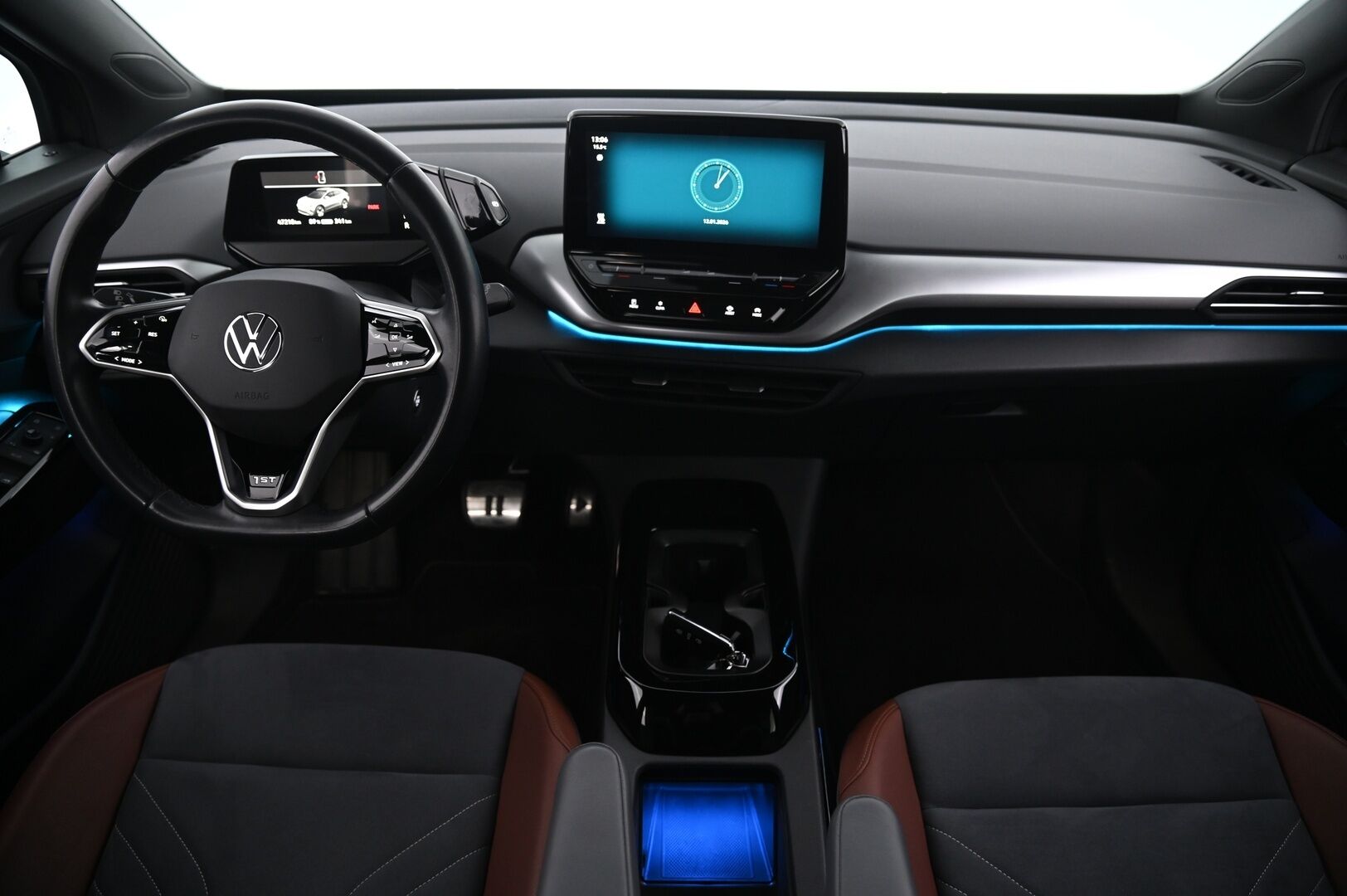 Volkswagen ID.4 2021 PRO 150 KW *ACC / LED-valot / Seisontalämmitys / Digimittaristo / Navi / P-Kamera* - *Juuri saapunut! / Tutkat / Ambient-Light / Puolinahka / Ratinlämmitys / 2X renkaat / AndroidAuto / AppleCarPlay / Mirrorlink*