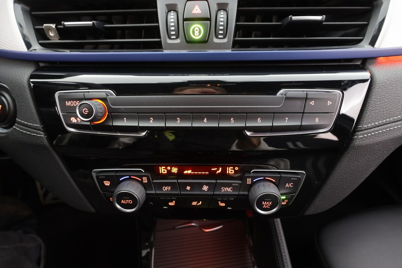 BMW X1 2021 F48 xDrive25e A Business M Sport - Adapt.Vakkari | LED | Sporttipenkit | P.Kamera | Puolinahat | Navi | Kahdet Renkaat |