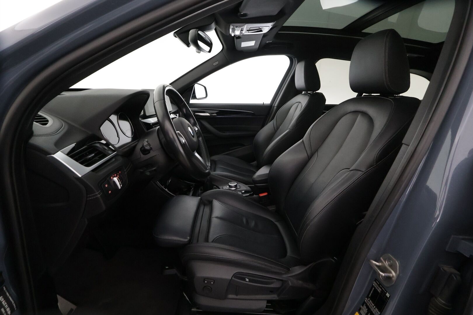 BMW X1 2021 F48 xDrive25e A Charged Edition M Sport - | ACC | LED | panorama | H/K | Sporttinahat | P.Kamera | HUD | Comfort access | Kahdet Renkaat |