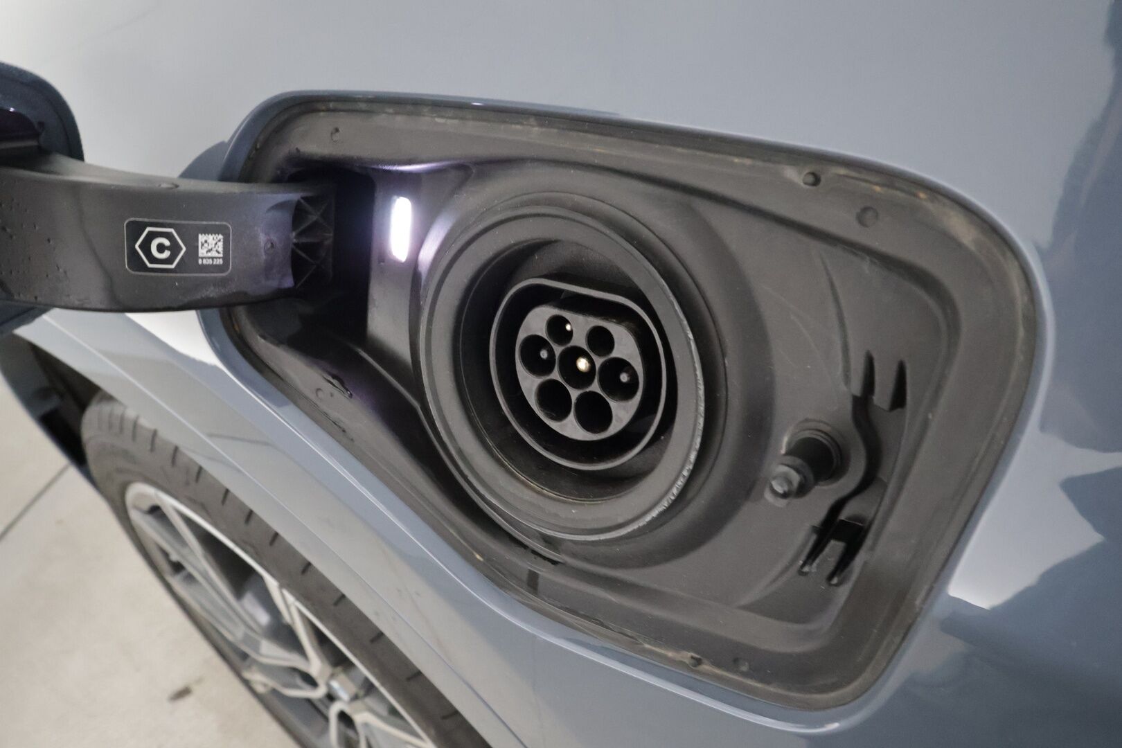 BMW X1 2021 F48 xDrive25e A Charged Edition M Sport - | ACC | LED | panorama | H/K | Sporttinahat | P.Kamera | HUD | Comfort access | Kahdet Renkaat |