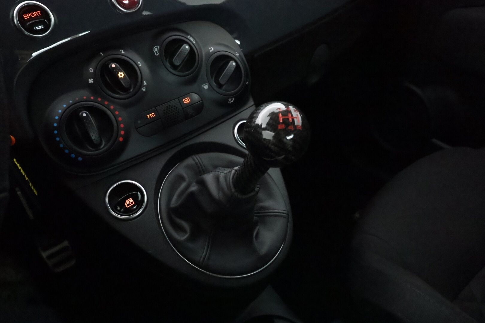 FIAT-ABARTH 500 2021 595 1.4 T-Jet 145 hv Turismo - | OZ Racing alut | Forge intake | Facelift | LED | Digimittaristo | Apple & Android | Bluetooth | Ahtopainemittari | Ilmastointi | 2x renkaat aluin | 