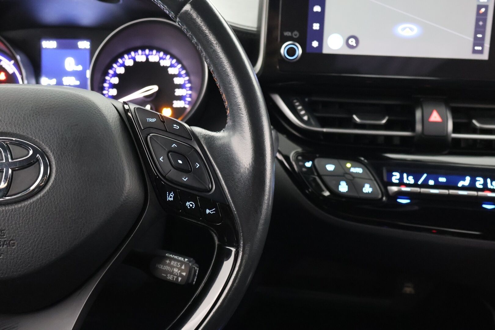 TOYOTA C-HR 2022 2,0 Hybrid Intense Business - | Facelift | Adapt.Vakkari | Peruutuskamera | Navi | Apple&Android | KeylessGo | LED-Valot |