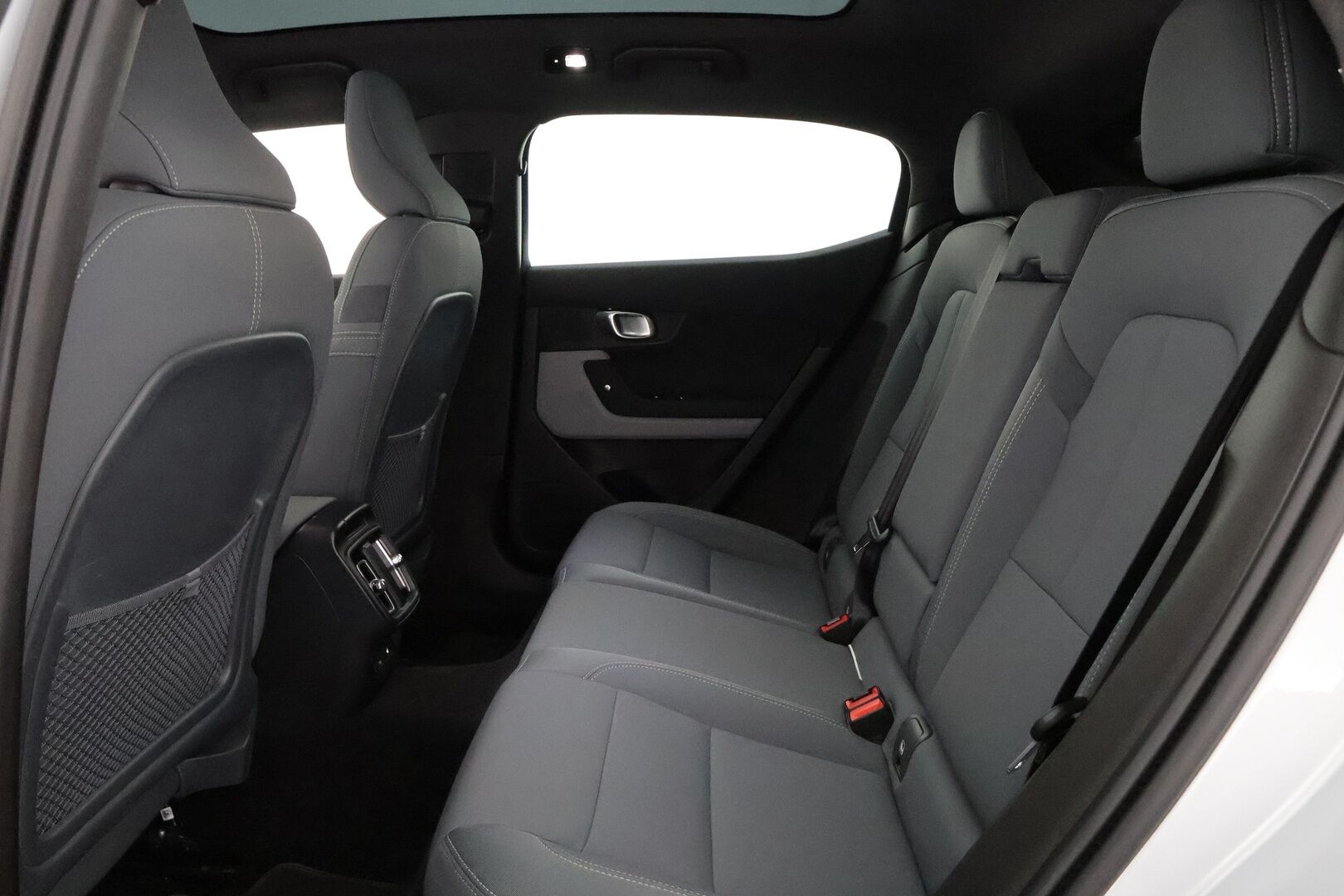 POLESTAR 2 2021 Long Range Dual Motor 78kWh  / Pilot&Plus -paketti / 360° Kamera / Harman&Kardon / Pixel LED / Lasikatto / Muistipenkki / KeylessGo / - Pilot&Plus -paketti | 360° Kamera | Harman&Kardon | Pixel LED | Lasikatto | Muistipenkki | KeylessGo