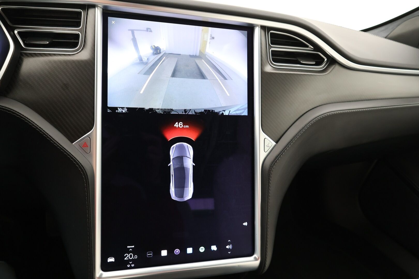 TESLA MODEL S 2018 100D / Paranneltu Autopilot / Ilma-alusta / Premium Audio / P. Kamera / KeylessGo / Valkoinen nahkasisusta - 3,99 % KORKOTARJOUS TÄHÄN AUTOON - 31.5. ASTI! - 