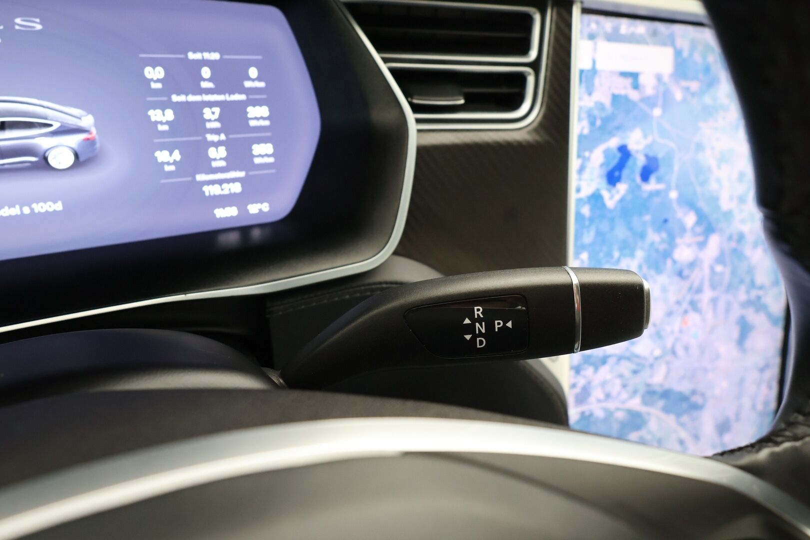 TESLA MODEL S 2018 100D / Paranneltu Autopilot / Ilma-alusta / Premium Audio / P. Kamera / KeylessGo / Valkoinen nahkasisusta - 3,99 % KORKOTARJOUS TÄHÄN AUTOON - 31.5. ASTI! - 