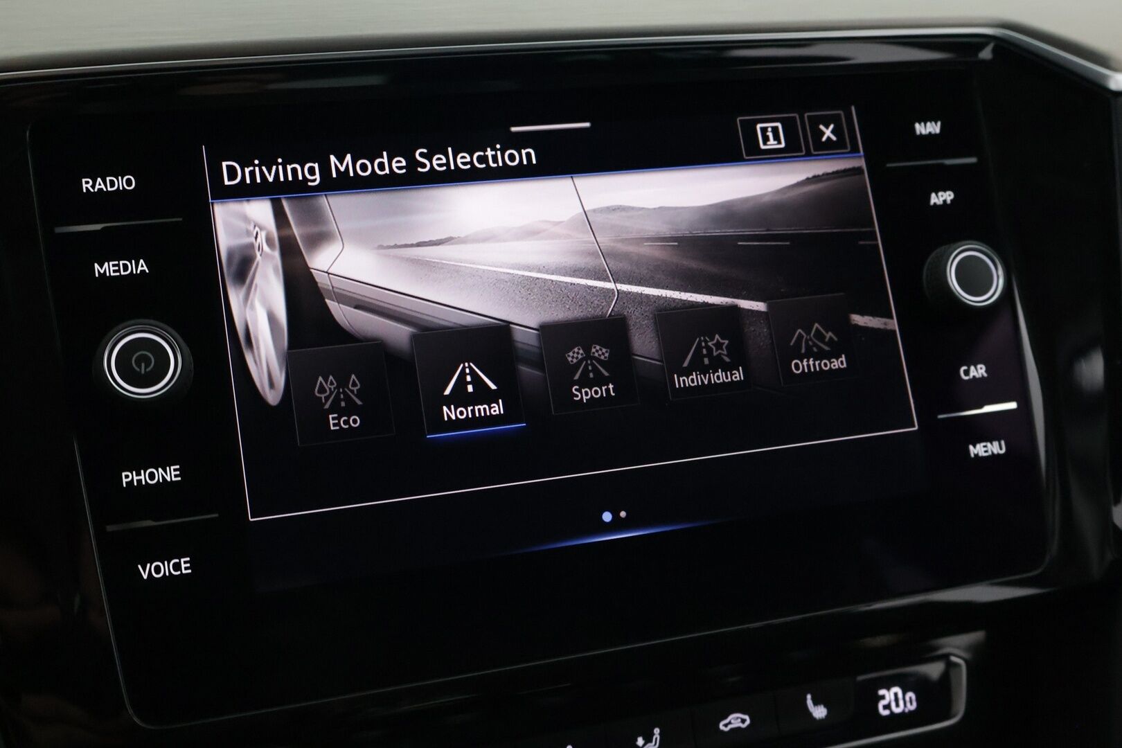 VOLKSWAGEN PASSAT 2020 Variant Alltrack 2,0 TDI SCR 140 kW (190 hv) 4MOTION DSG-automaatti - | ACC | Matrix LED | Navi | Koukku | Apple&Android | Ratinlämmitin | Webasto | Jakopää ja mekatroniikka 03/2026 |