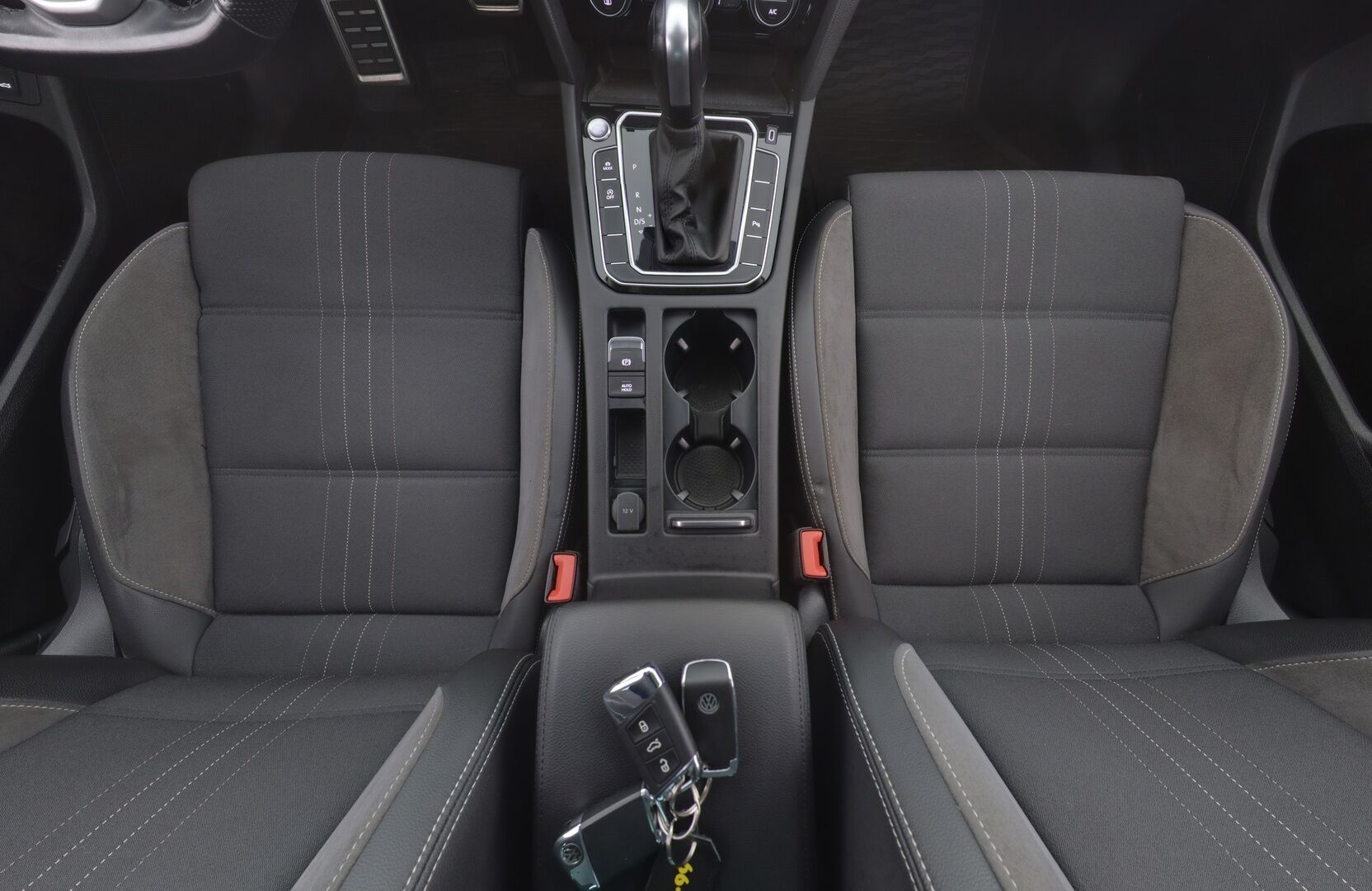 VOLKSWAGEN PASSAT 2020 Variant Alltrack 2,0 TDI SCR 140 kW (190 hv) 4MOTION DSG-automaatti - Webasto | Adapt. Vakkari | Matrix LED | Koukku | Apple&Android | Ratinlämmitin | Jakopää ja mekatroniikka 03/2026