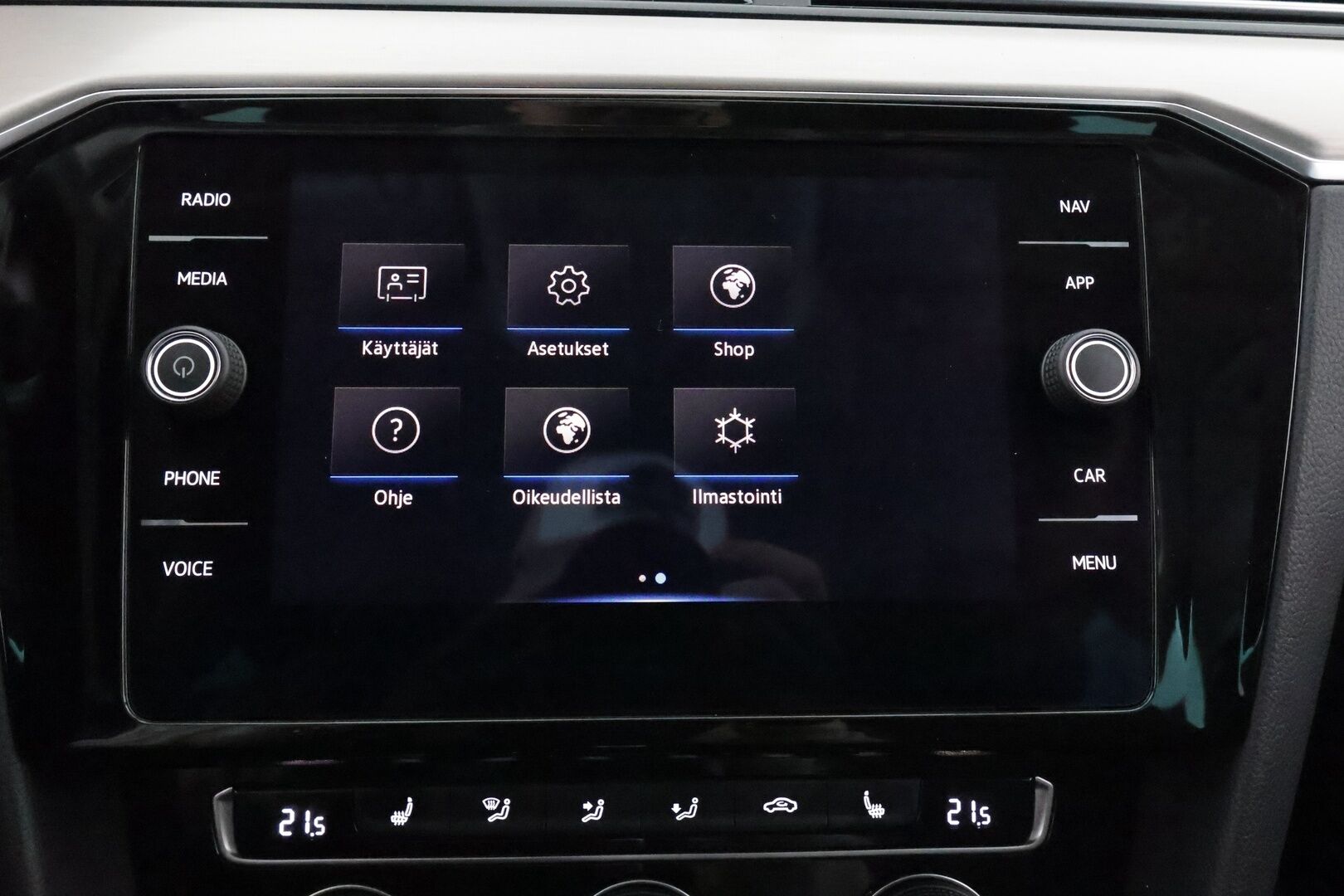 VOLKSWAGEN PASSAT 2020 Variant Alltrack 2,0 TDI SCR 140 kW (190 hv) 4MOTION DSG-automaatti - Webasto | Adapt. Vakkari | Matrix LED | Koukku | Apple&Android | Ratinlämmitin | Jakopää ja mekatroniikka 03/2026