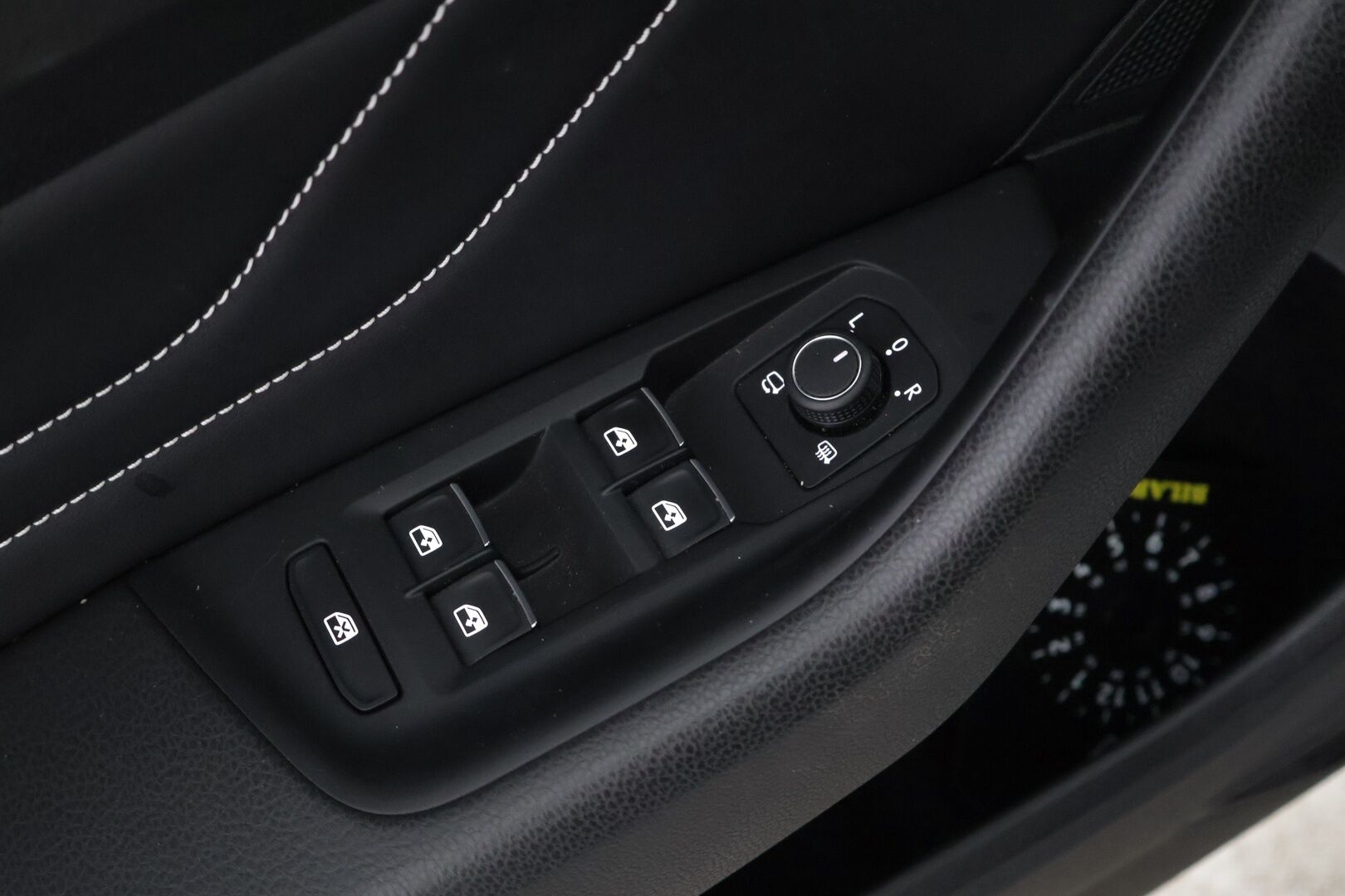 VOLKSWAGEN PASSAT 2020 Variant Alltrack 2,0 TDI SCR 140 kW (190 hv) 4MOTION DSG-automaatti - | ACC | Matrix LED | Navi | Koukku | Apple&Android | Ratinlämmitin | Webasto | Jakopää ja mekatroniikka 03/2026 |