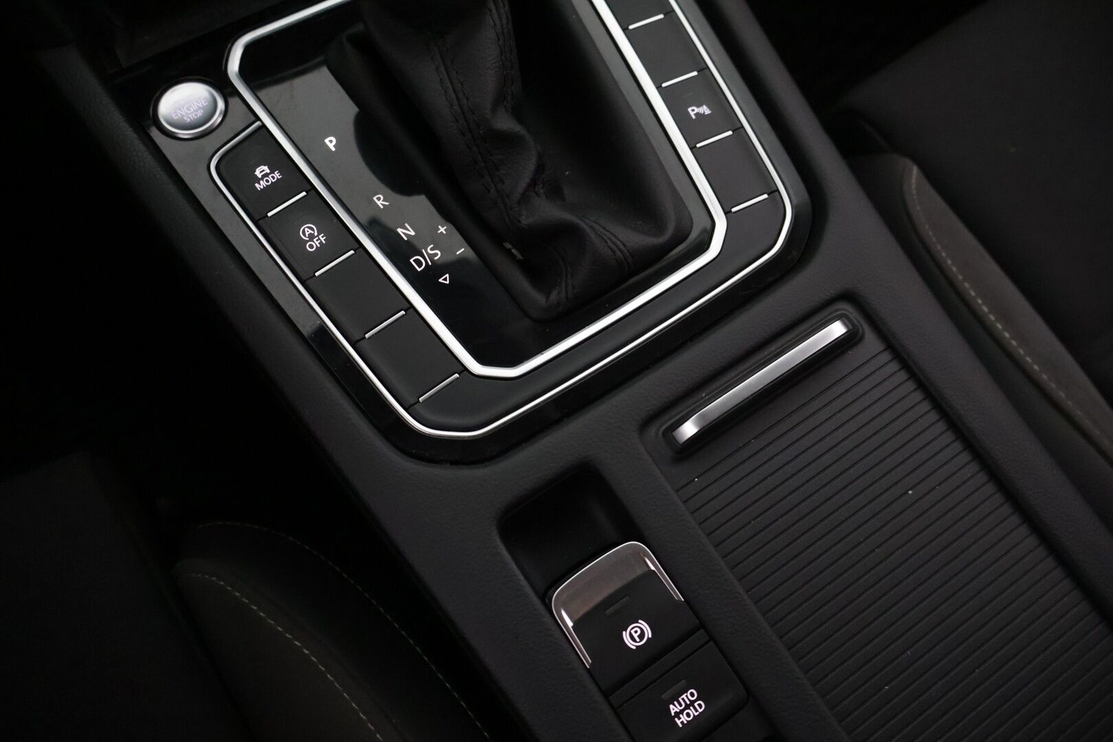 VOLKSWAGEN PASSAT 2020 Variant Alltrack 2,0 TDI SCR 140 kW (190 hv) 4MOTION DSG-automaatti - | ACC | Matrix LED | Navi | Koukku | Apple&Android | Ratinlämmitin | Webasto | Jakopää ja mekatroniikka 03/2026 |