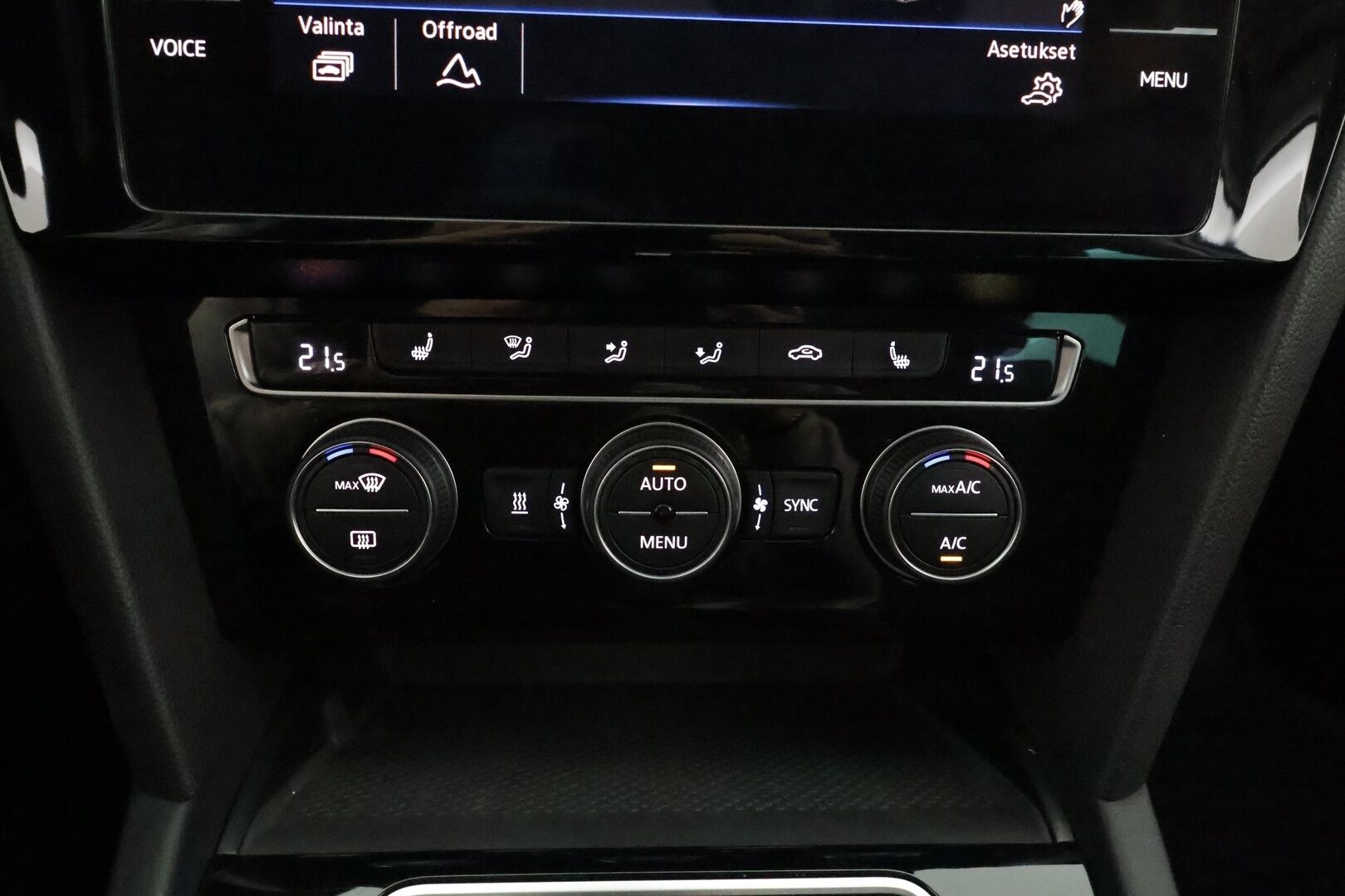 VOLKSWAGEN PASSAT 2020 Variant Alltrack 2,0 TDI SCR 140 kW (190 hv) 4MOTION DSG-automaatti - Webasto | Adapt. Vakkari | Matrix LED | Koukku | Apple&Android | Ratinlämmitin | Jakopää ja mekatroniikka 03/2026