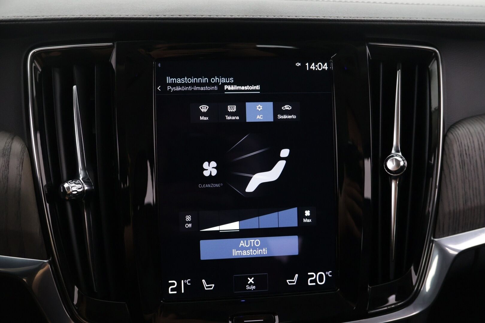 Volvo V90 2021 T8 AWD Recharge Inscription - Webasto / Pilot Assist / Harman&Kardon / Sporttinahat Muistilla / Koukku / P-kamera / BLIS / KeylessGo / 