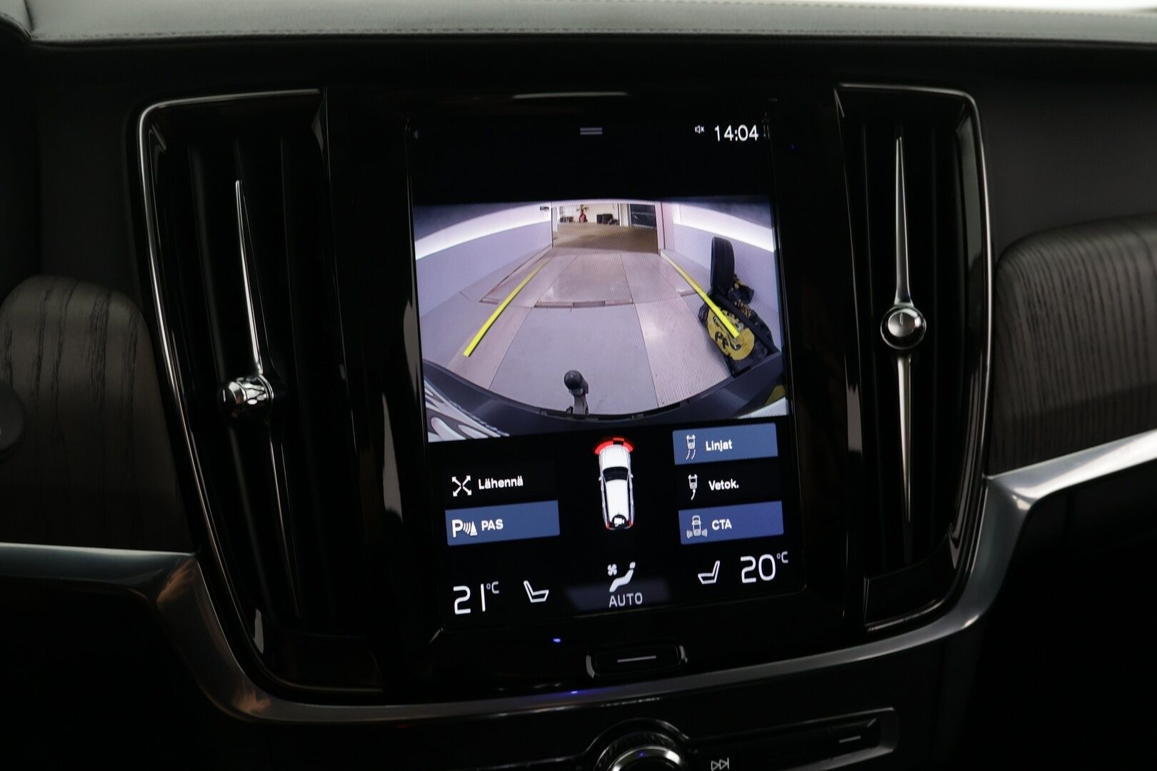 Volvo V90 2021 T8 AWD Recharge Inscription - Webasto / Pilot Assist / Harman&Kardon / Sporttinahat Muistilla / Koukku / P-kamera / BLIS / KeylessGo / 