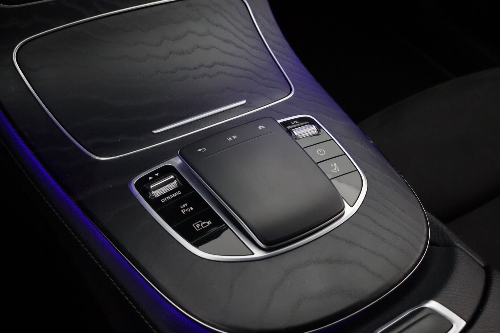 MERCEDES-BENZ E 2021 300de 4Matic T A Business Avantgarde EQ Power AMG - Vetokoukku | DTR+Q | Widescreen | Peruutuskamera | Adapt.LED