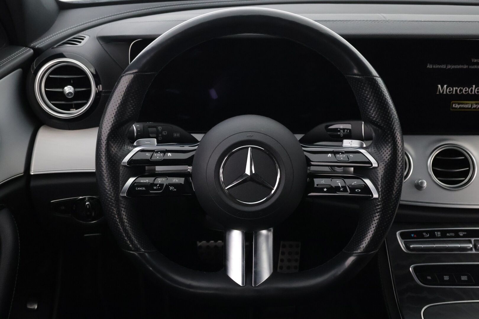 MERCEDES-BENZ E 2021 300de 4Matic T A Business Avantgarde EQ Power AMG - Vetokoukku | DTR+Q | Widescreen | Peruutuskamera | Adapt.LED