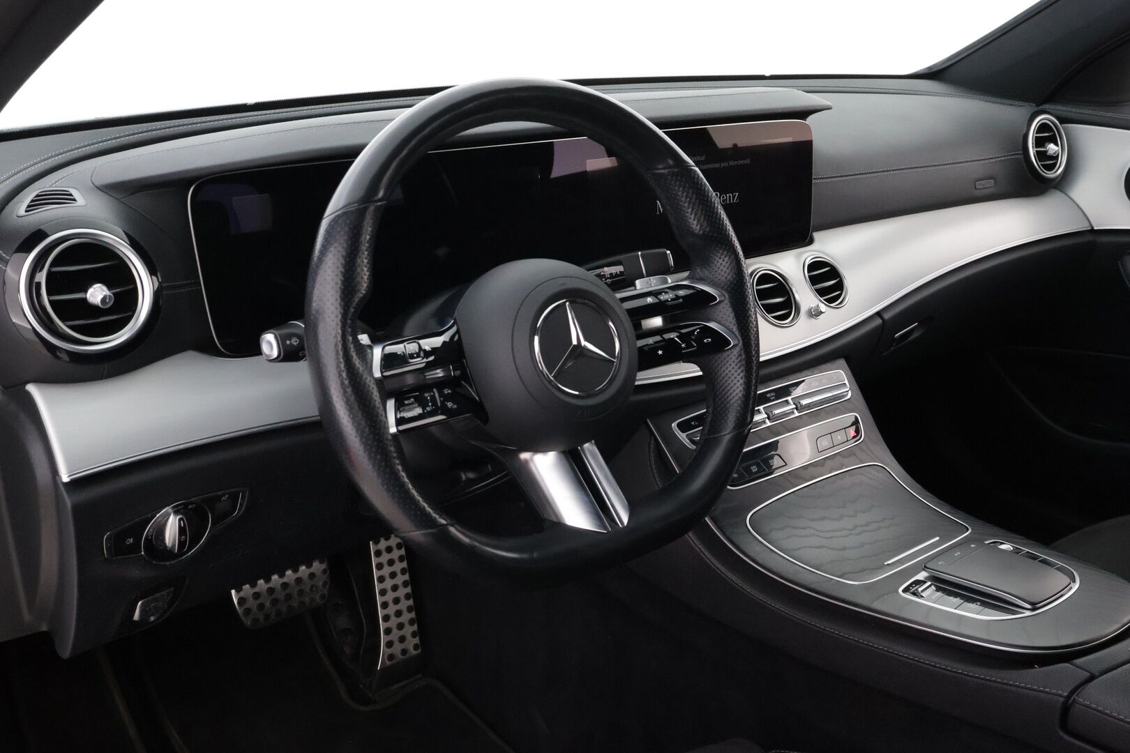 MERCEDES-BENZ E 2021 300de 4Matic T A Business Avantgarde EQ Power AMG - Vetokoukku | DTR+Q | Widescreen | Peruutuskamera | Adapt.LED