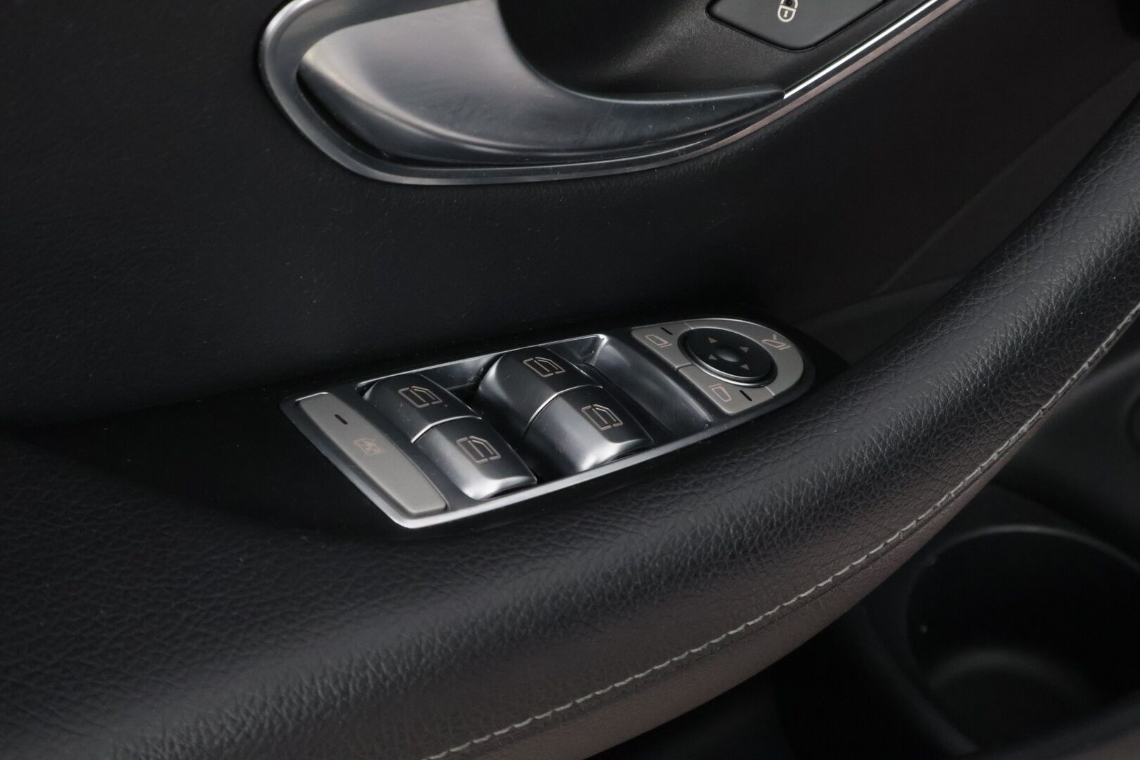 MERCEDES-BENZ E 2021 300de 4Matic T A Business Avantgarde EQ Power AMG - Vetokoukku | DTR+Q | Widescreen | Peruutuskamera | Adapt.LED
