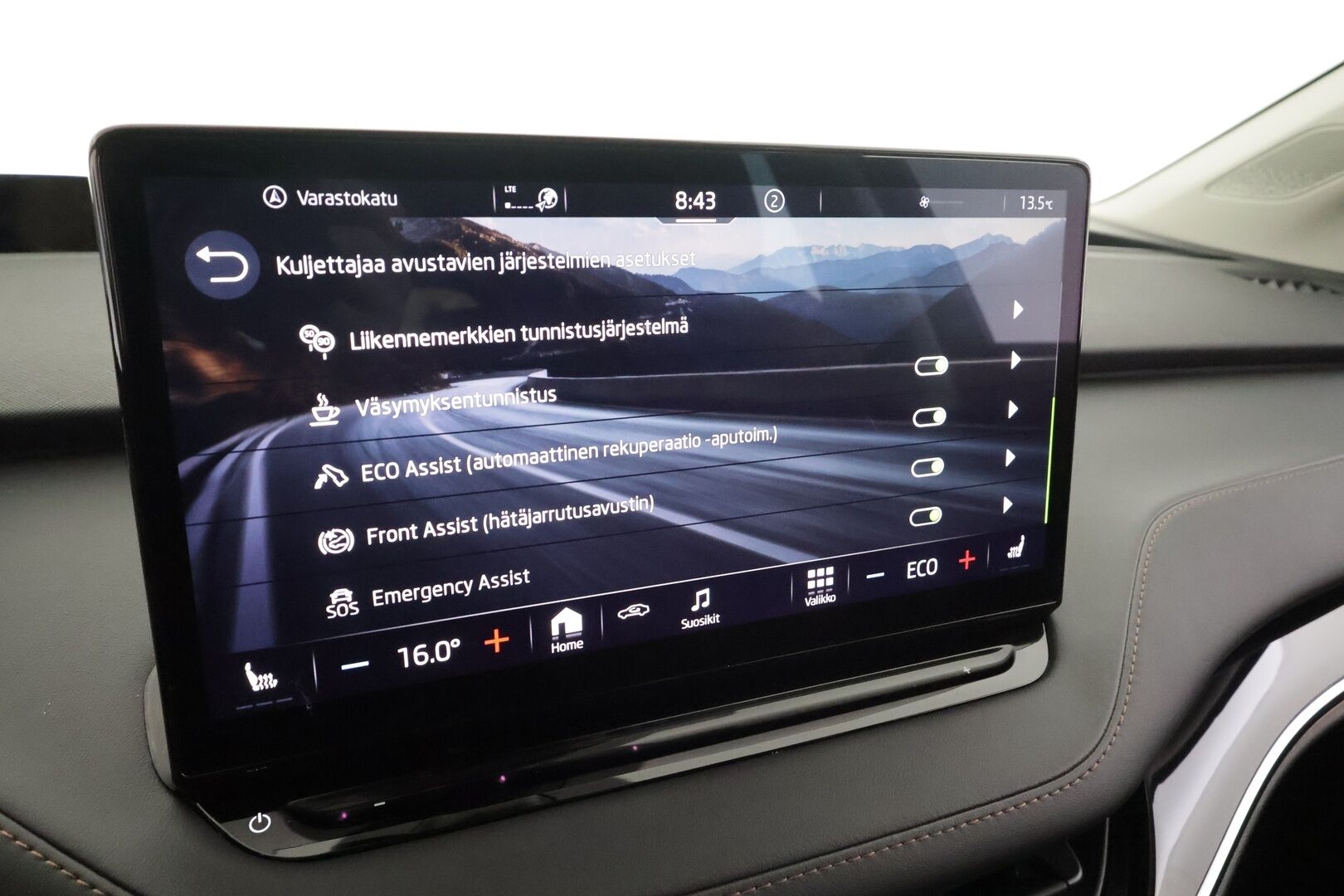 SKODA ENYAQ 2022 80x 4x4 iV Convenience Plus * ACC / ILP / HUD / Koukku / Panorama / 360° / Muistipenkit / Crystal Light Matrix-LED * - Merkkihuollettu / Kahdet Renkaat