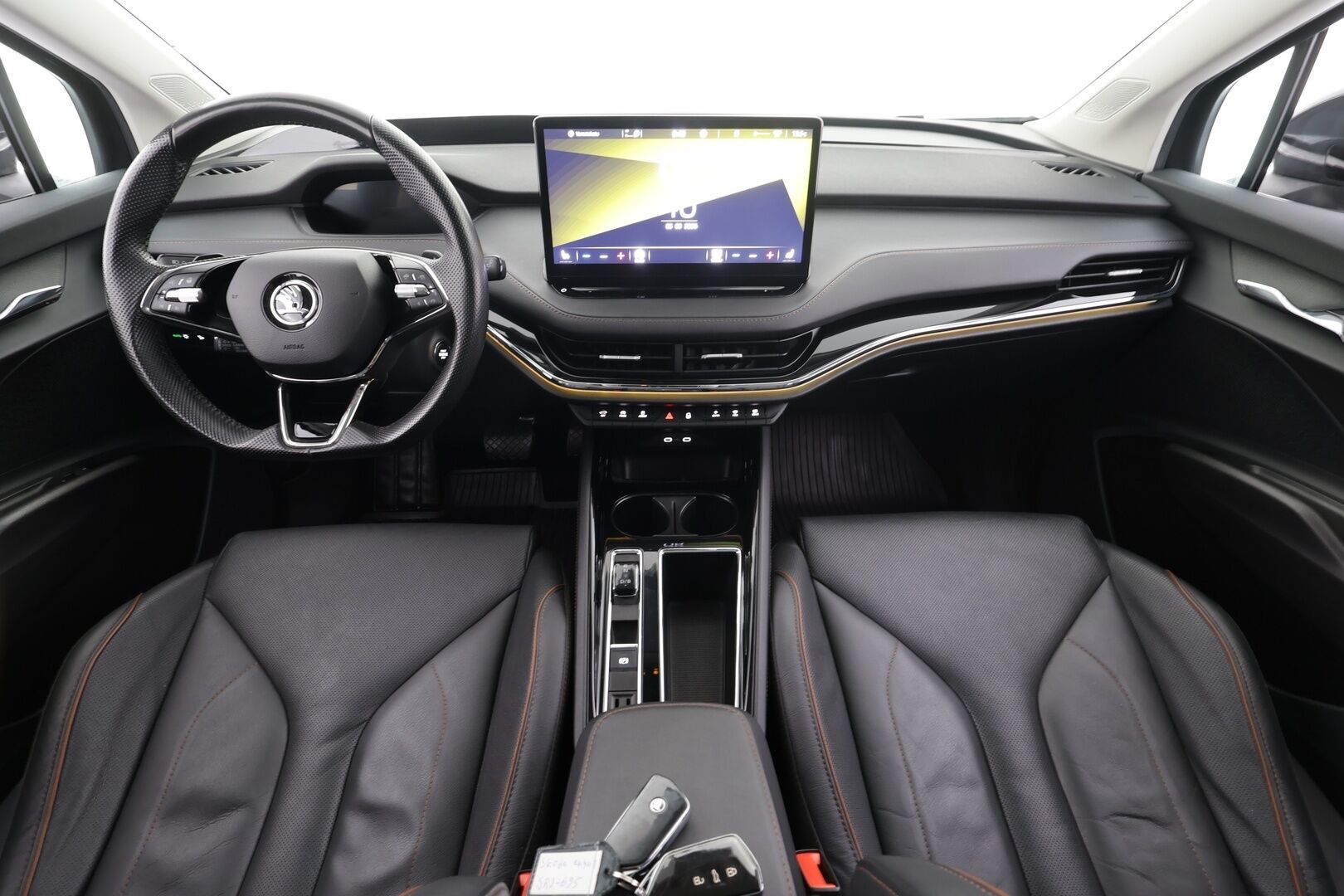 SKODA ENYAQ 2022 80x 4x4 iV Convenience Plus * ACC / ILP / HUD / Koukku / Panorama / 360° / Muistipenkit / Crystal Light Matrix-LED * - Merkkihuollettu / Kahdet Renkaat