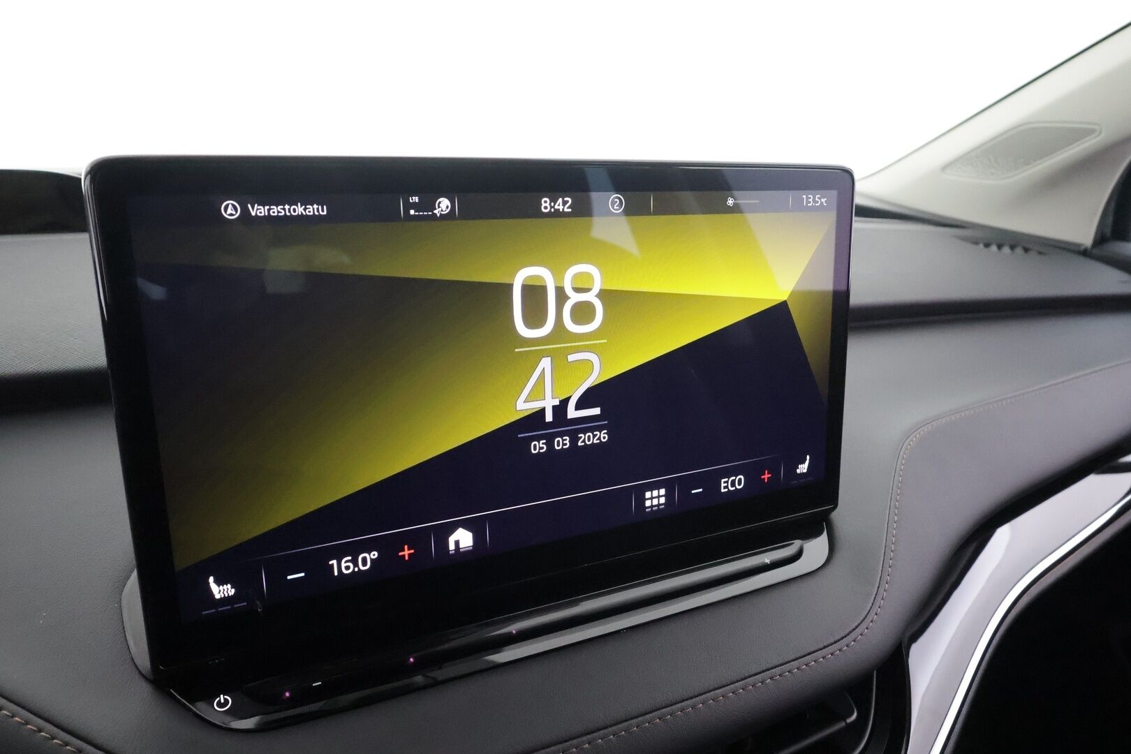 SKODA ENYAQ 2022 80x 4x4 iV Convenience Plus * ACC / ILP / HUD / Koukku / Panorama / 360° / Muistipenkit / Crystal Light Matrix-LED * - Merkkihuollettu / Kahdet Renkaat