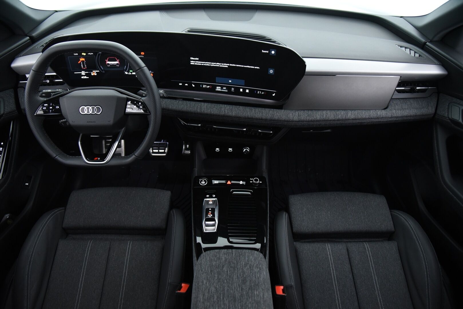 Audi Q6 e-tron 2025 Quattro LE S line / 1. om / Suomi-Auto / Adapt.Vak / 360-Kamera / ILP / KeylessGo / MMI-NAVI - 2,99 % KORKOTARJOUS TÄHÄN AUTOON 7.9. ASTI! - 1. om / Suomi-Auto / Adapt.Vak / Adapt.LED / 360-Kamera / ILP / KeylessGo / MMI-NAVI