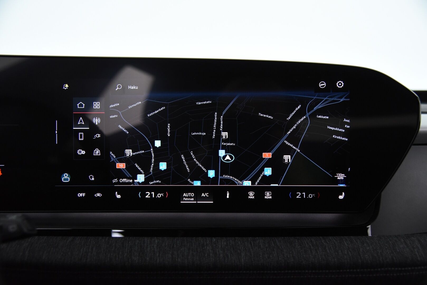 Audi Q6 e-tron 2025 Quattro LE S line / 1. om / Suomi-Auto / Adapt.Vak / 360-Kamera / ILP / KeylessGo / MMI-NAVI - Akuston esilämmitys / Suomi-Auto / Adapt.Vak / Adapt.LED / 360-Kamera / ILP / KeylessGo / MMI-NAVI / 2x Vanteet