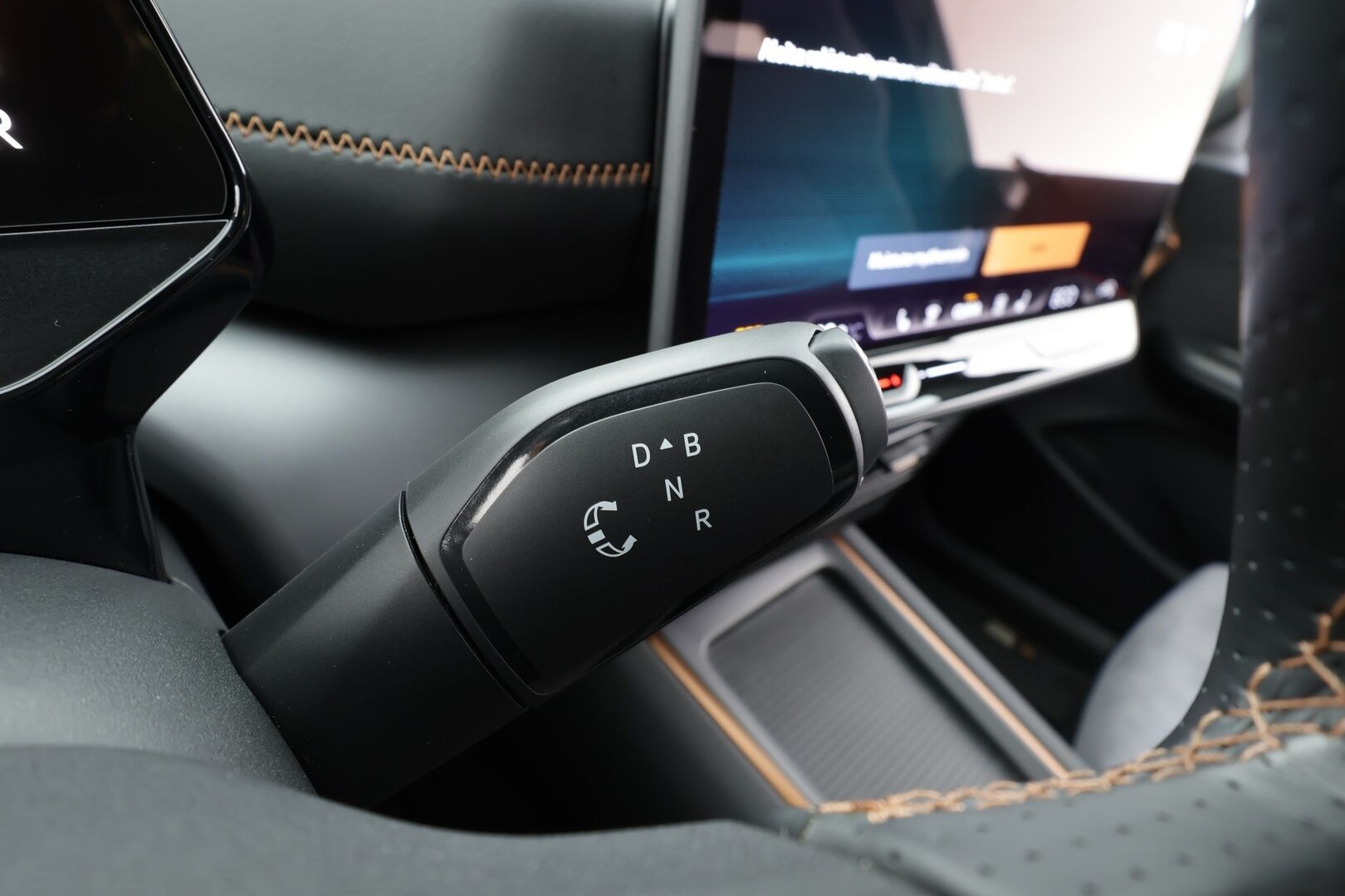 CUPRA Born 2025 e-Boost 170 kW * Lasikatto / ILP / ACC / LED / 360 / Hierovat Sportpenkit / Kaistavahti / Navi / Keyless * - 1-om Suomi-auto / 2x Latauskaapelit / Kahdet renkaat aluvanteilla / Merkkihuollot - HULLUT AVAJAISHULINAT KORKOTARJOUS 3,29 %