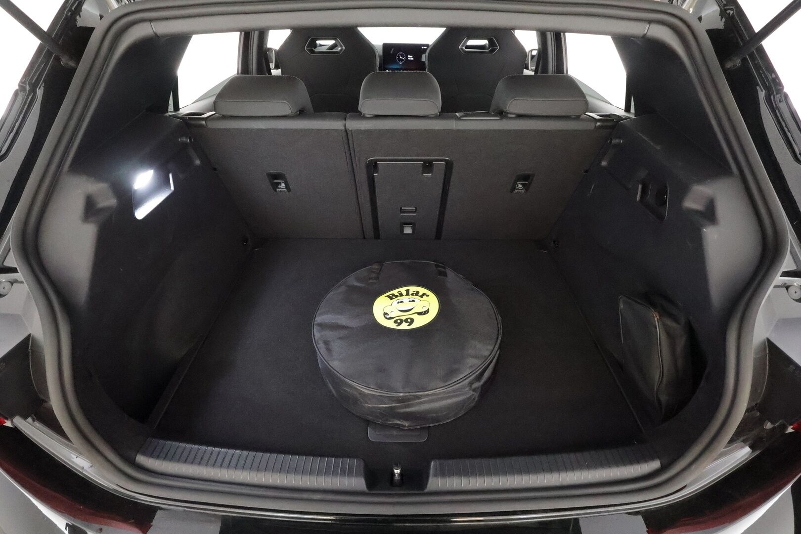 CUPRA Born 2025 e-Boost 170 kW * Lasikatto / ILP / ACC / LED / 360 / Hierovat Sportpenkit / Kaistavahti / Navi / Keyless * - 1-om Suomi-auto / 2x Latauskaapelit / Kahdet renkaat aluvanteilla / Merkkihuollot - HULLUT AVAJAISHULINAT KORKOTARJOUS 3,29 %