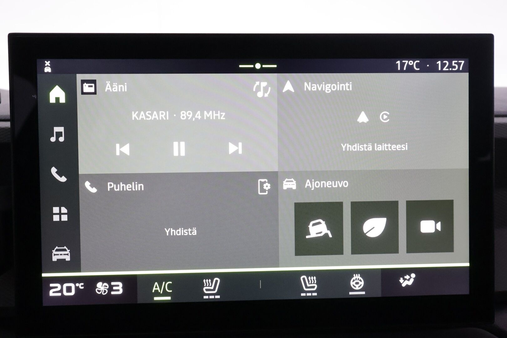 Dacia Duster 2024 TCe 130 4x4 Extreme - | LED | Koukku | Vakkari | P.kamera ja tutkat | Lämm. ratti | Lane Assist | BSM | Apple & Android | Digimittari | Lohko+sisälämmitin | Merkkihuollettu | 