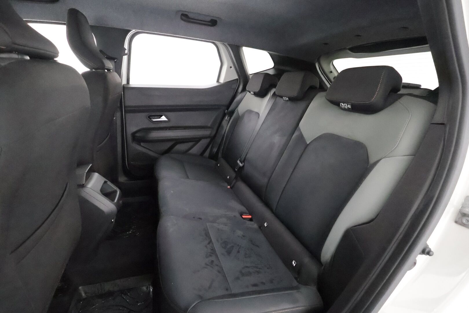 Dacia Duster 2024 TCe 130 4x4 Extreme - | LED | Koukku | Vakkari | P.kamera ja tutkat | Lämm. ratti | Lane Assist | BSM | Apple & Android | Digimittari | Lohko+sisälämmitin | Merkkihuollettu | 