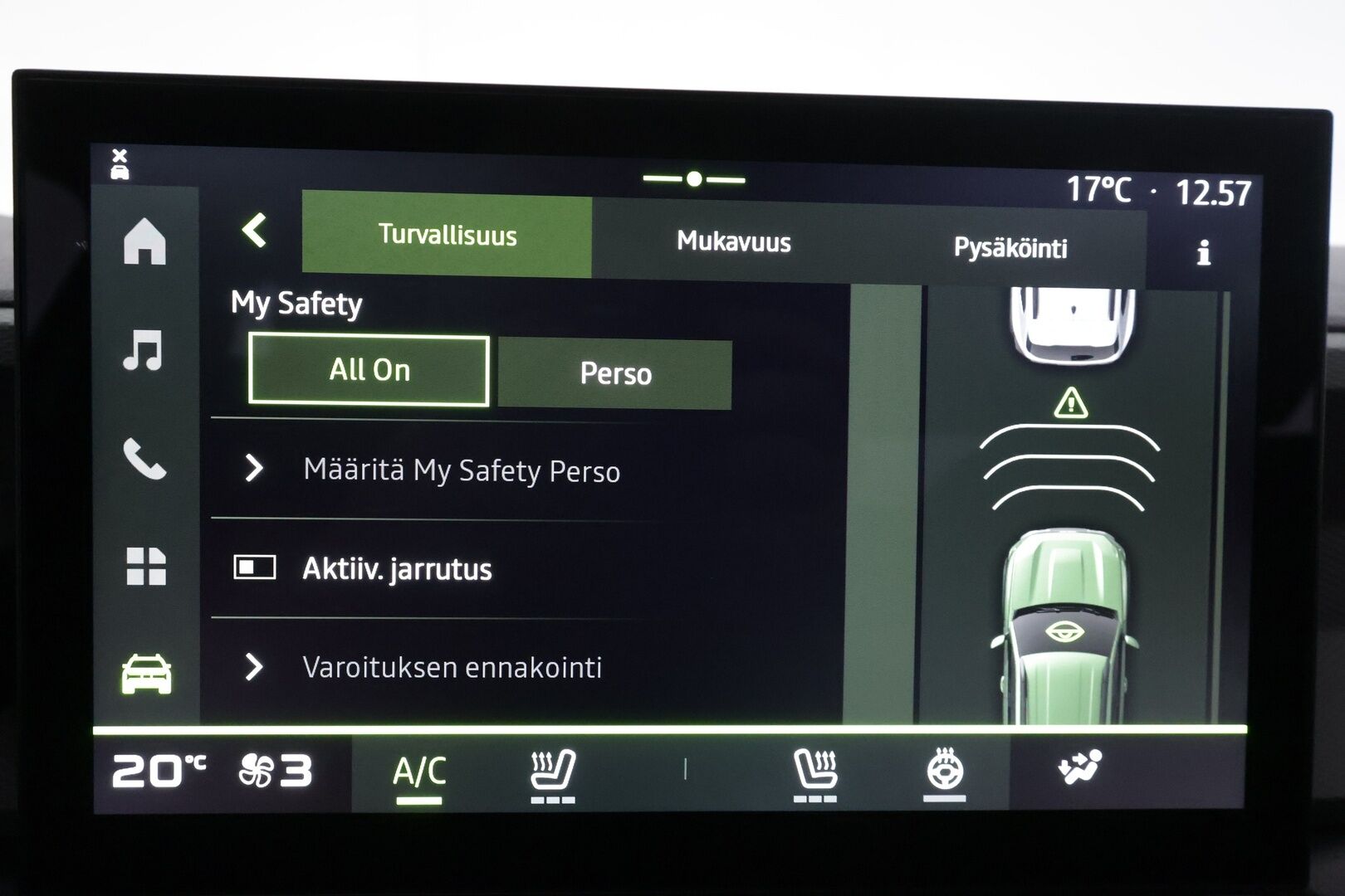 Dacia Duster 2024 TCe 130 4x4 Extreme - | LED | Koukku | Vakkari | P.kamera ja tutkat | Lämm. ratti | Lane Assist | BSM | Apple & Android | Digimittari | Lohko+sisälämmitin | Merkkihuollettu | 