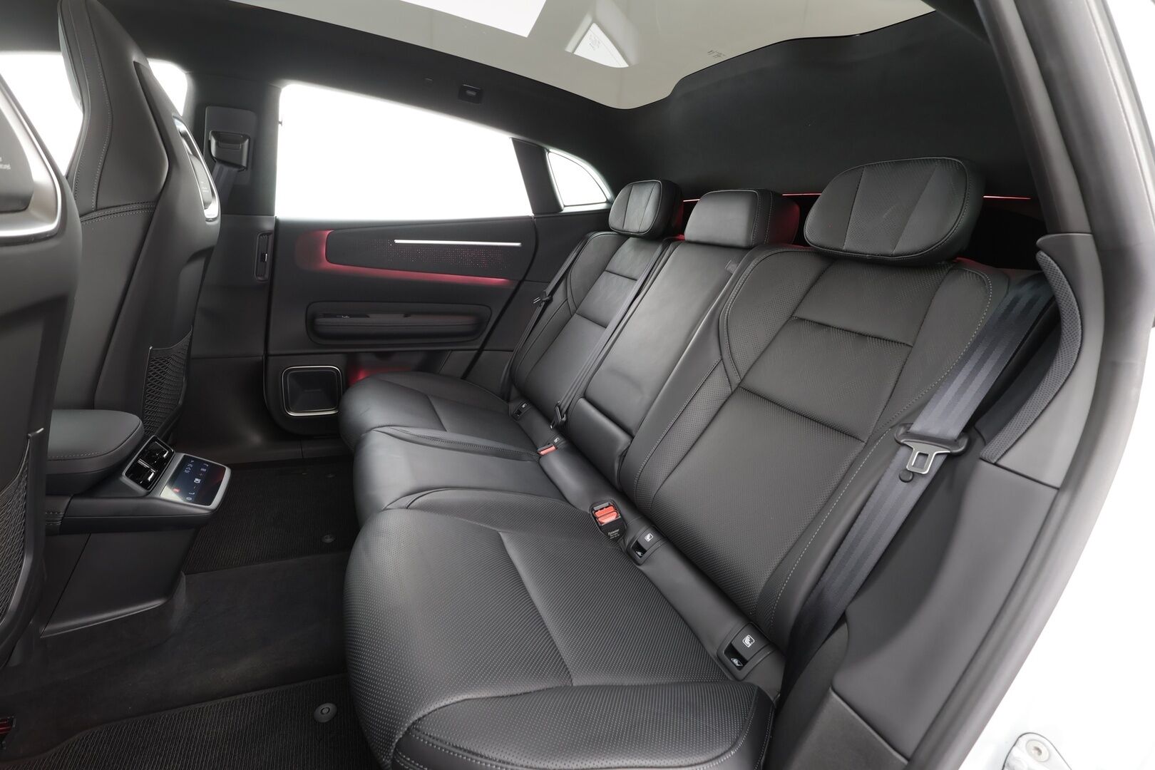 Polestar 4 2024 Long Range Dual Motor 100kwh * ACC / HUD / H&K / Lasikatto / Ilmastoidut nahat / 360° / ILP / Pixel LED / Hieronta / Keyless * - 1.Om Suomi-auto / Kahdet renkaat aluvanteilla / Merkkihuollettu - HULLUT AVAJAISHULINAT KORKOTARJOUS 3,29 %