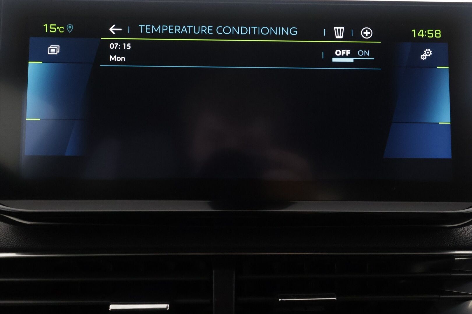 Peugeot 3008 2021 GT Hybrid4 300 EAT8-automaatti - | ACC | Koukku | Focal | Muistipenkki hieronnalla | Nahka-alcantara | Keyless | LED | P.kamera | Apple & Android | Lane Assist | BSM | 2x renkaat aluin | 