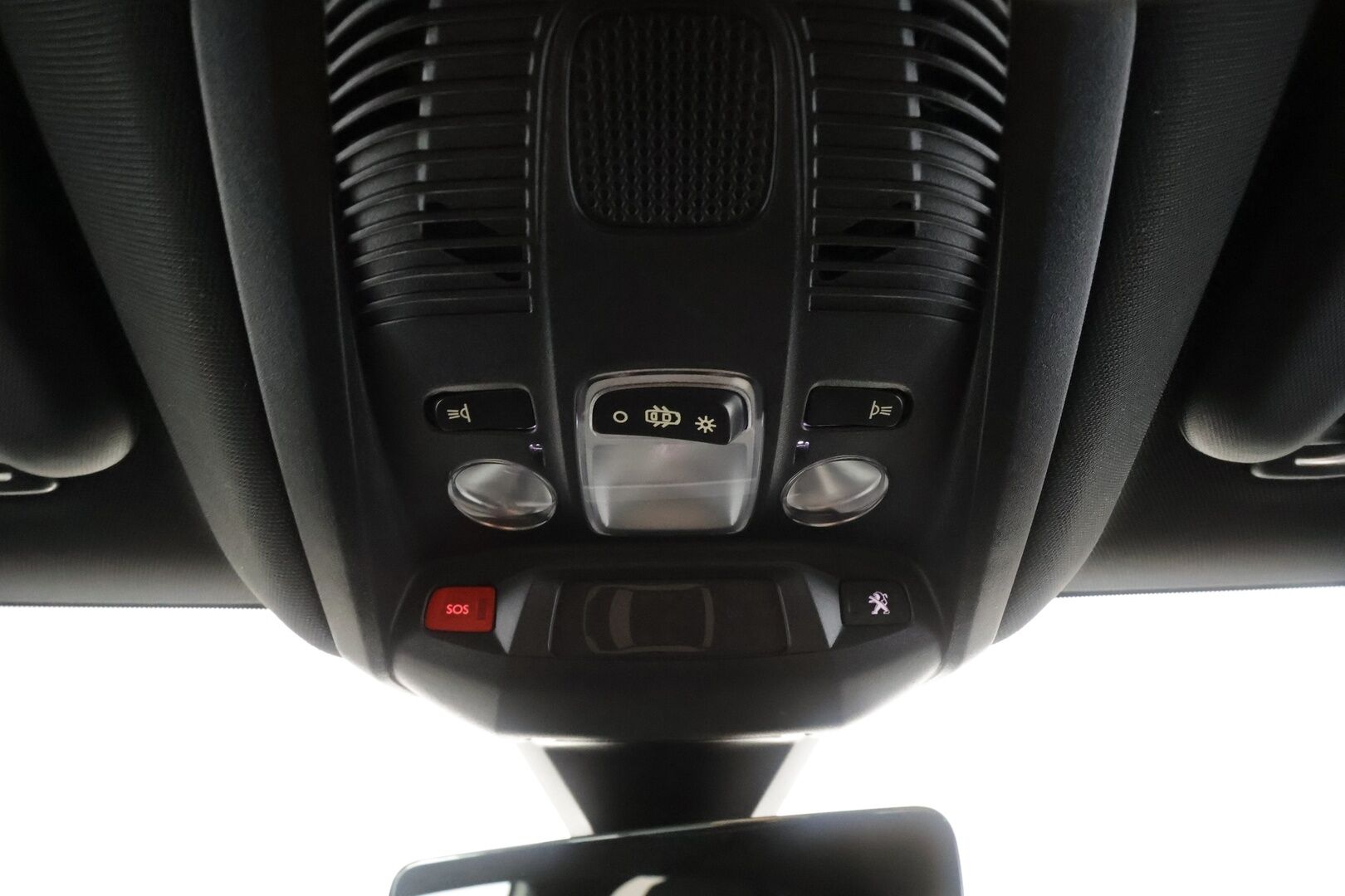 Peugeot 3008 2021 GT Hybrid4 300 EAT8-automaatti - | ACC | Koukku | Focal | Muistipenkki hieronnalla | Nahka-alcantara | Keyless | LED | P.kamera | Apple & Android | Lane Assist | BSM | 2x renkaat aluin | 