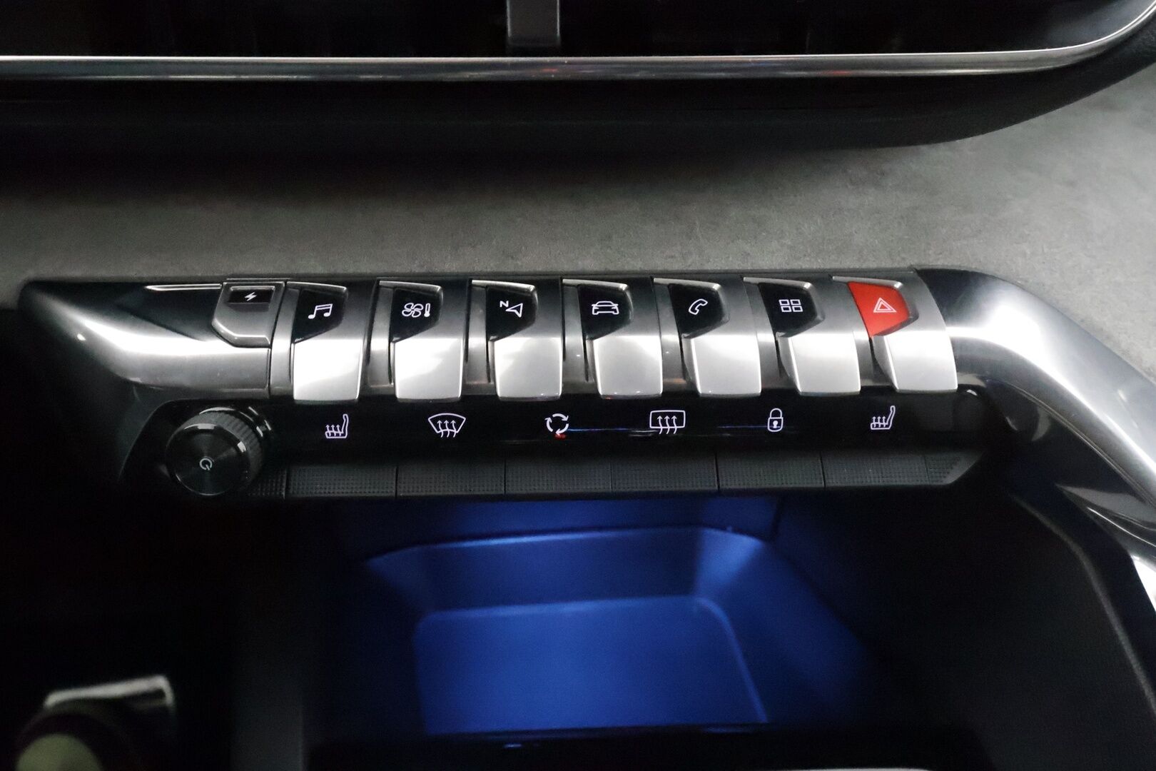 Peugeot 3008 2021 GT Hybrid4 300 EAT8-automaatti - | ACC | Koukku | Focal | Muistipenkki hieronnalla | Nahka-alcantara | Keyless | LED | P.kamera | Apple & Android | Lane Assist | BSM | 2x renkaat aluin | 