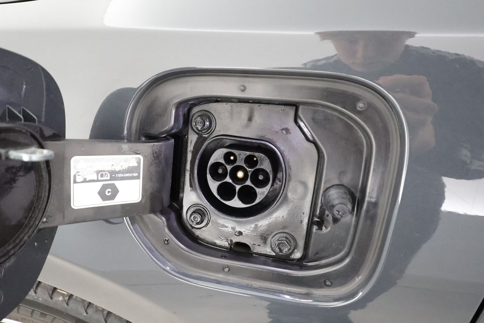 Kia Ceed 2022 1,6 GDI Plug-In Hybrid Business Premium SW DCT * ACC / P.kamera / Muistipenkki / Navi / Ilmastoidut nahat / Panorama * - Keyless / Kahdet renkaat aluvanteilla / Merkkihuollettu