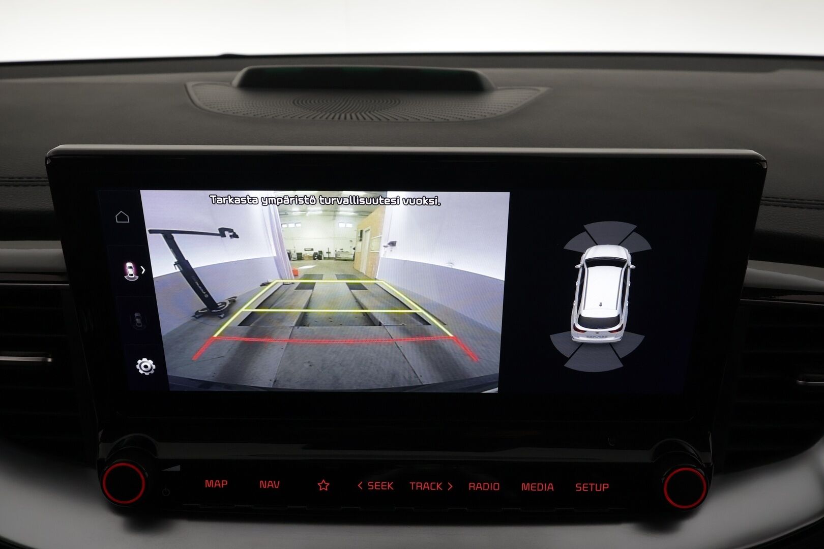 Kia Ceed 2022 1,6 GDI Plug-In Hybrid Business Premium SW DCT * ACC / P.kamera / Muistipenkki / Navi / Ilmastoidut nahat / Panorama * - Keyless / Kahdet renkaat aluvanteilla / Merkkihuollettu