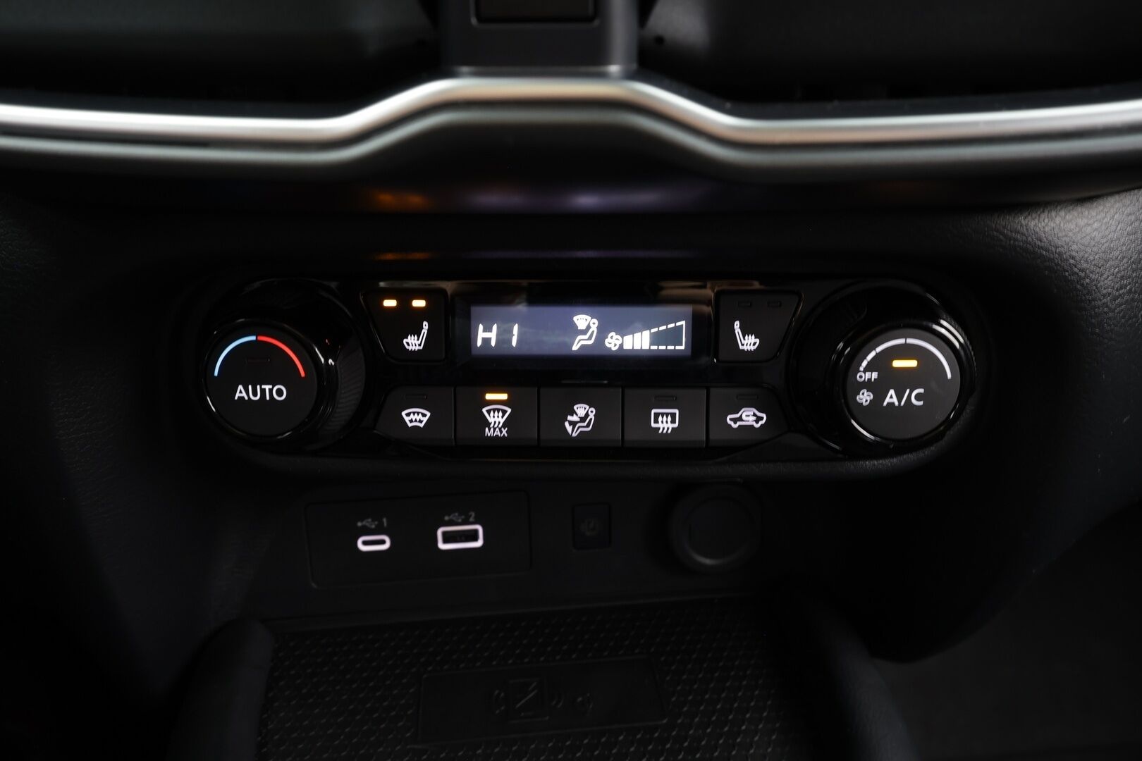 Nissan Juke 2025 DIG-T 143HP 4AMT N-Connecta + Navi HEV MY24 SL * Vakkari / P.kamera / LED / Navi / KeylessGo / Puolinahat * - 1.Om Suomi-auto / 2xRenkaat - HULLU BLACKWEEK KORKOTARJOUS 2,49%