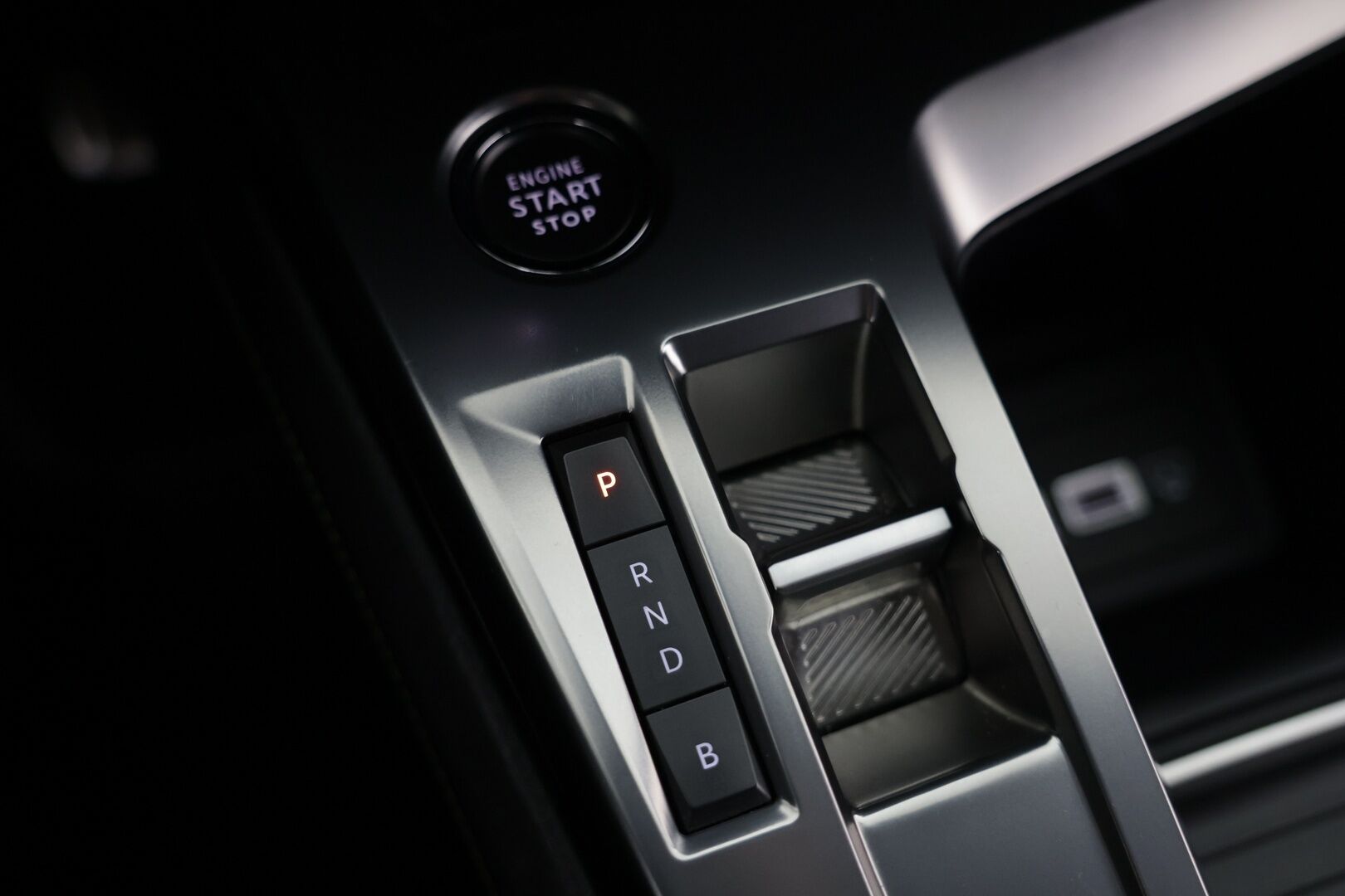 PEUGEOT 408 2023 GT Hybrid 225 EAT8-aut - | Adapt. Vakkari | Muistipenkki hieronnalla | Focal äänet | 360° Kamera | KeylessGo |