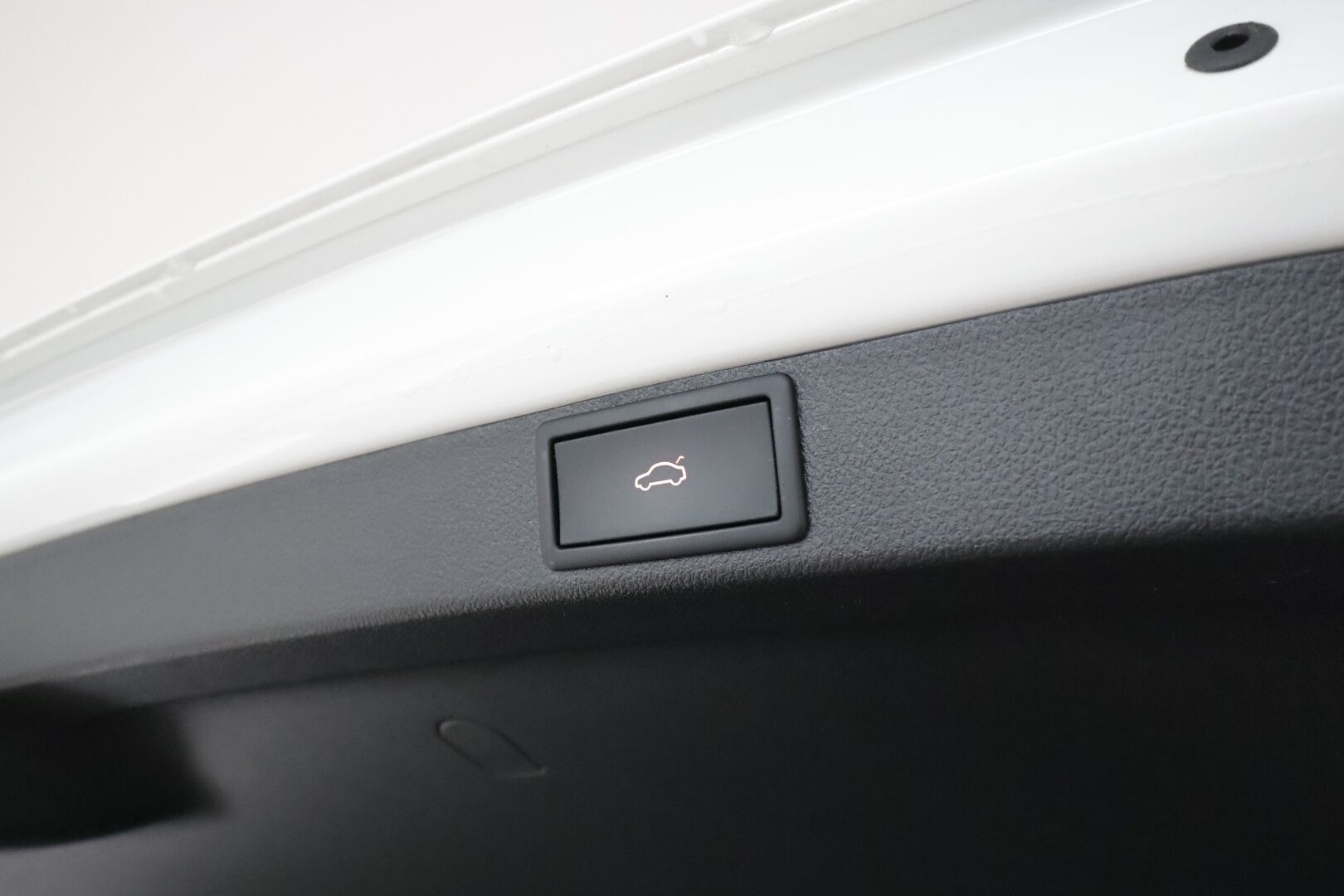 Skoda Octavia 2023 Combi 1.4 TSI PHEV RS iV DSG *ACC / Matrix LED / Webasto / Koukku / Sporttipenkit / Navi / P.kamera / KeylessGo* - Kahdet renkaat aluvanteilla
