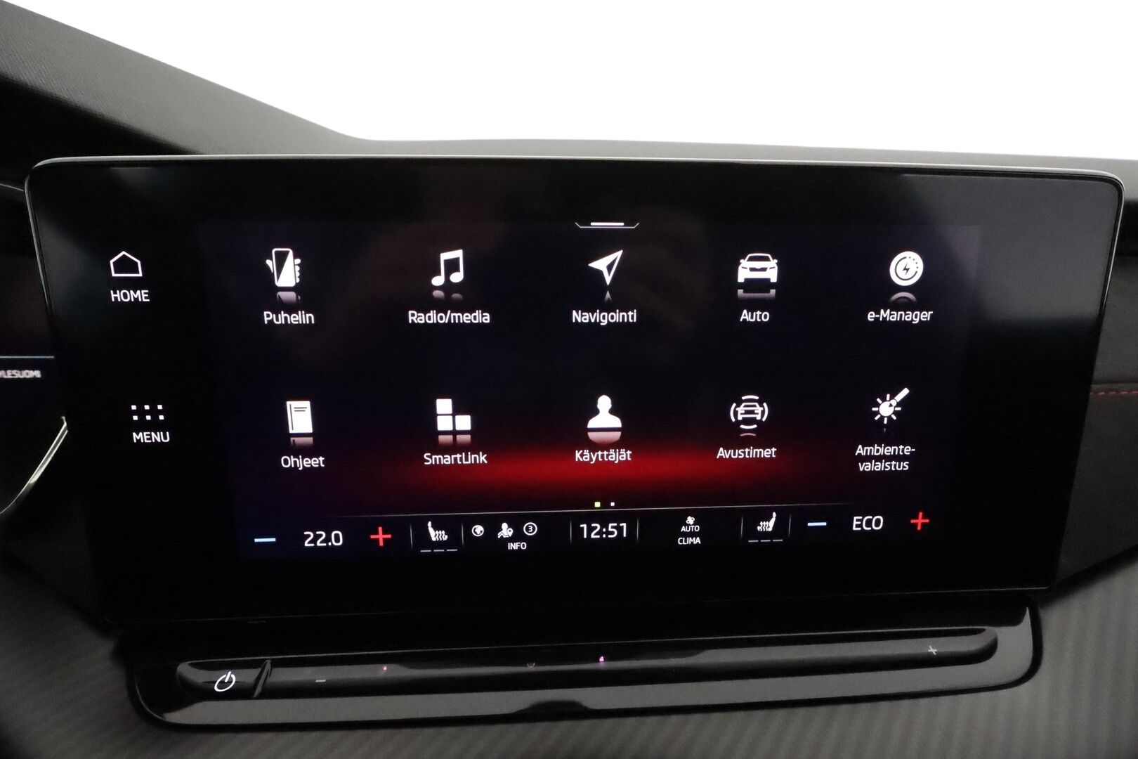 Skoda Octavia 2023 Combi 1.4 TSI PHEV RS iV DSG *ACC / Matrix LED / Webasto / Koukku / Sporttipenkit / Navi / P.kamera / KeylessGo* - Kahdet renkaat aluvanteilla