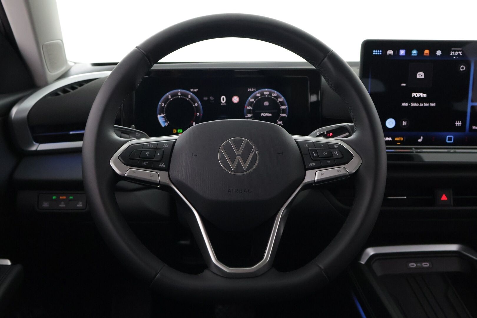 Volkswagen T-Roc 2026 Style 1,5 eTSI 85 kW (MHEV) DSG-automaatti - Uusi korimalli | Matrix LED | Webasto | ACC | Sporttipenkit hieronnalla | Sähköluukku | Lämmitettävä ratti | Keyless | Langaton CarPlay / Android Auto | ArtVelours |