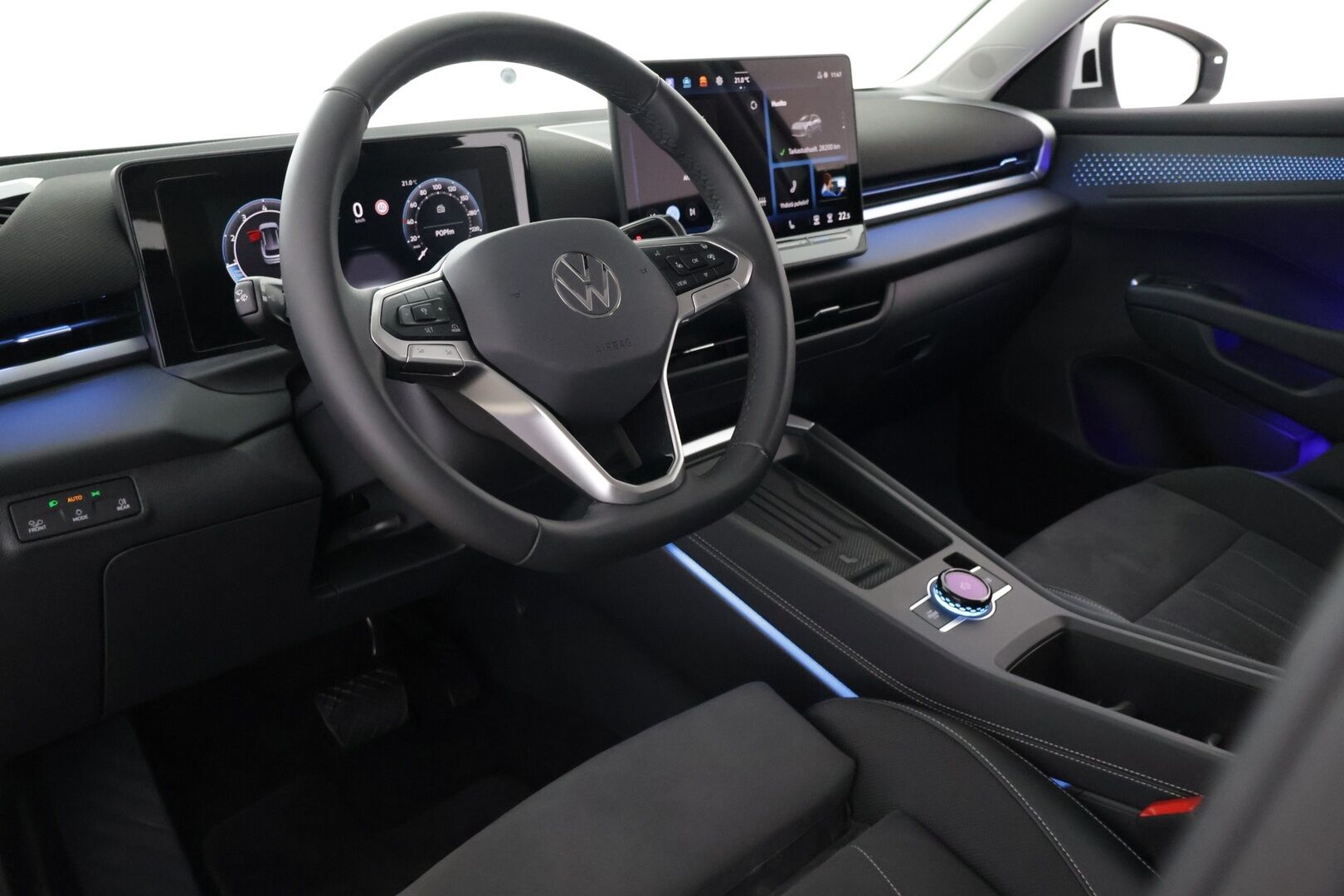 Volkswagen T-Roc 2026 Style 1,5 eTSI 85 kW (MHEV) DSG-automaatti - Uusi korimalli | Matrix LED | Webasto | ACC | Sporttipenkit hieronnalla | Sähköluukku | Lämmitettävä ratti | Keyless | Langaton CarPlay / Android Auto | ArtVelours |