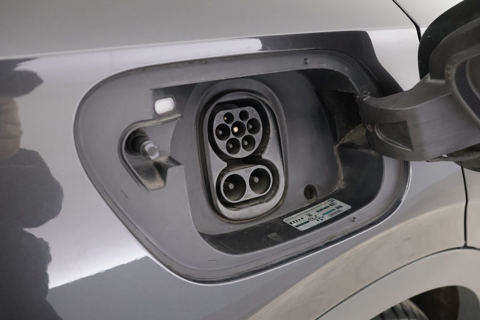 Volkswagen ID.4 2021 Pro Performance 1ST 150 kW, akku 77 kWh - ** ACC / 1ST-penkit / APP-Connect / Myydään huutokaupat.com ** - KORKO VAIN 3,99 %