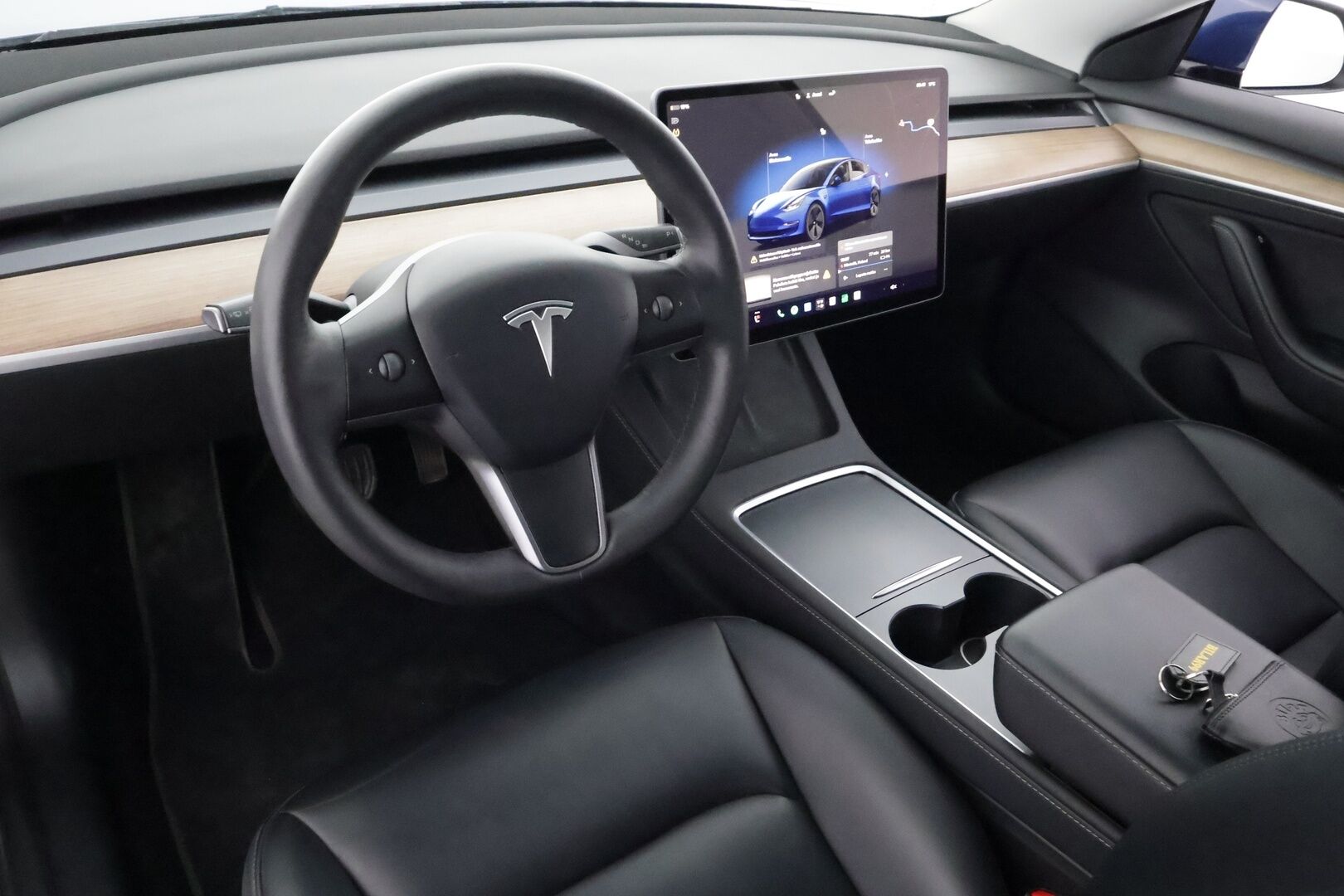 Tesla Model 3 2023 Standard Range Plus - | ACC | ILP | EAP | Matrix-LED | Ryzen | Lasikatto | Nahkaverhoilu | Muistipenkki | P.kamera | Lämm. ratti | Lämm. takapenkit | 2x renkaat aluin |