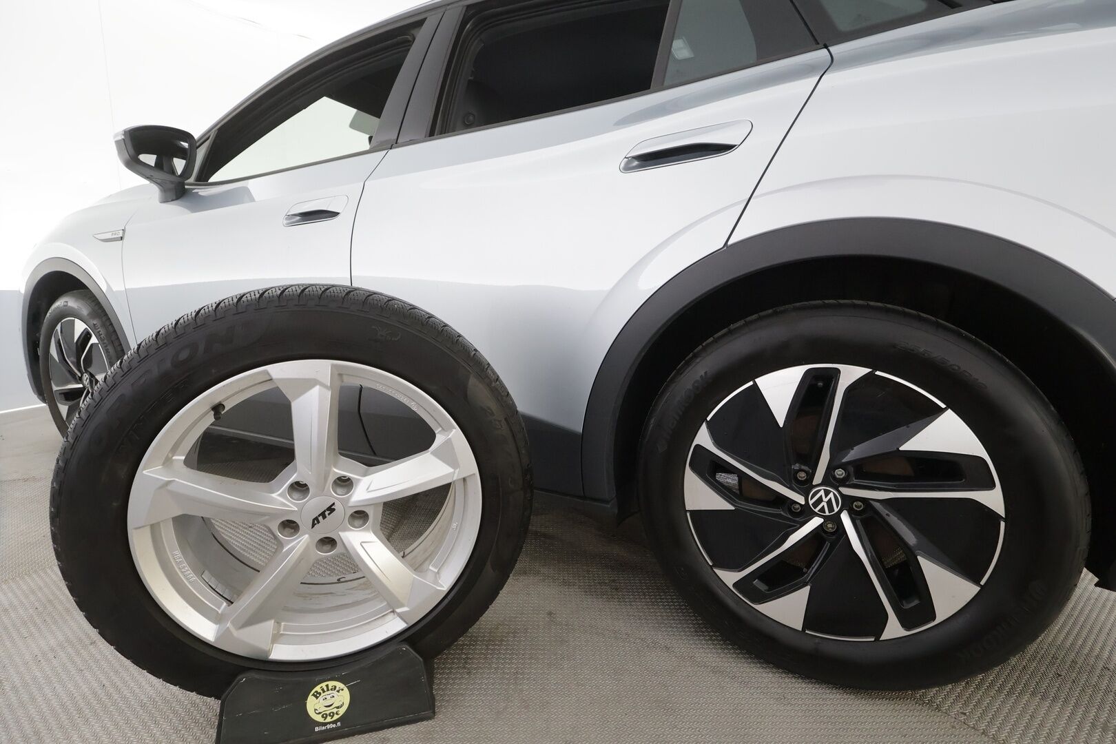 Volkswagen ID.4 2022 Pro Performance 150 kW, akku 77 kWh - | ILP | Koukku | ACC | LED | P.kamera | Hierovat Sporttipenkit Muistilla | Navi | Kaistavahti | Keyless | Merkkihuollot | Kahdet renkaat |