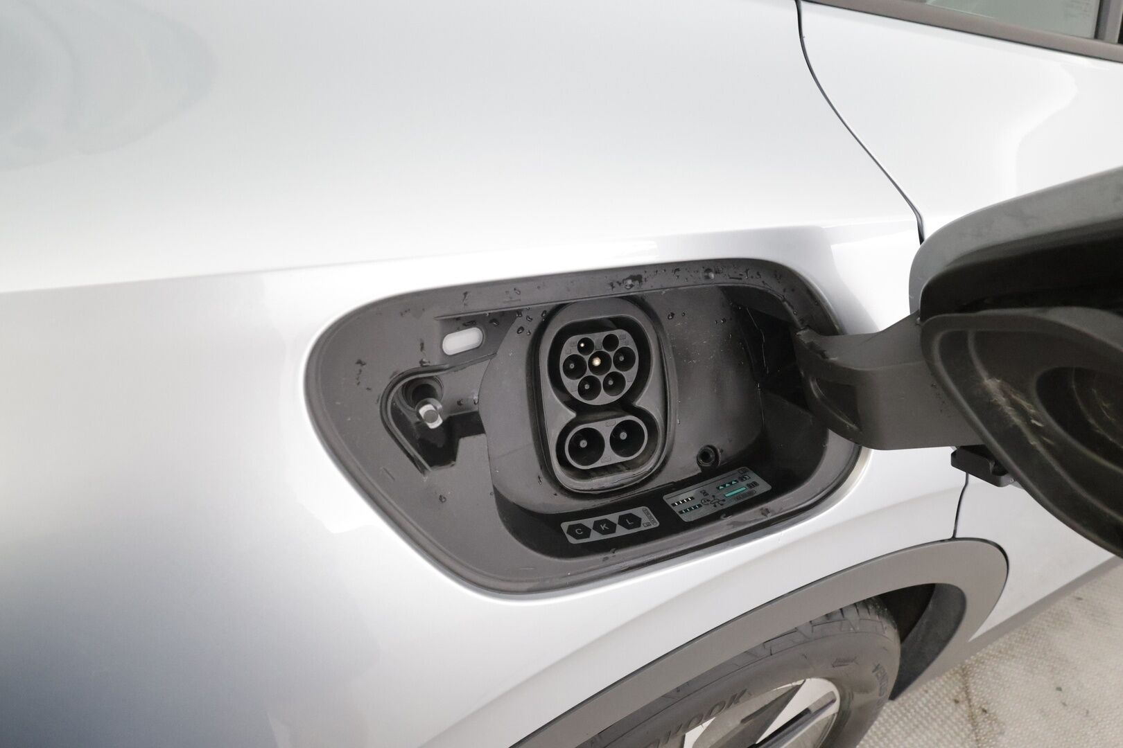 Volkswagen ID.4 2022 Pro Performance 150 kW, akku 77 kWh - | ILP | Koukku | ACC | LED | P.kamera | Hierovat Sporttipenkit Muistilla | Navi | Kaistavahti | Keyless | Merkkihuollot | Kahdet renkaat |